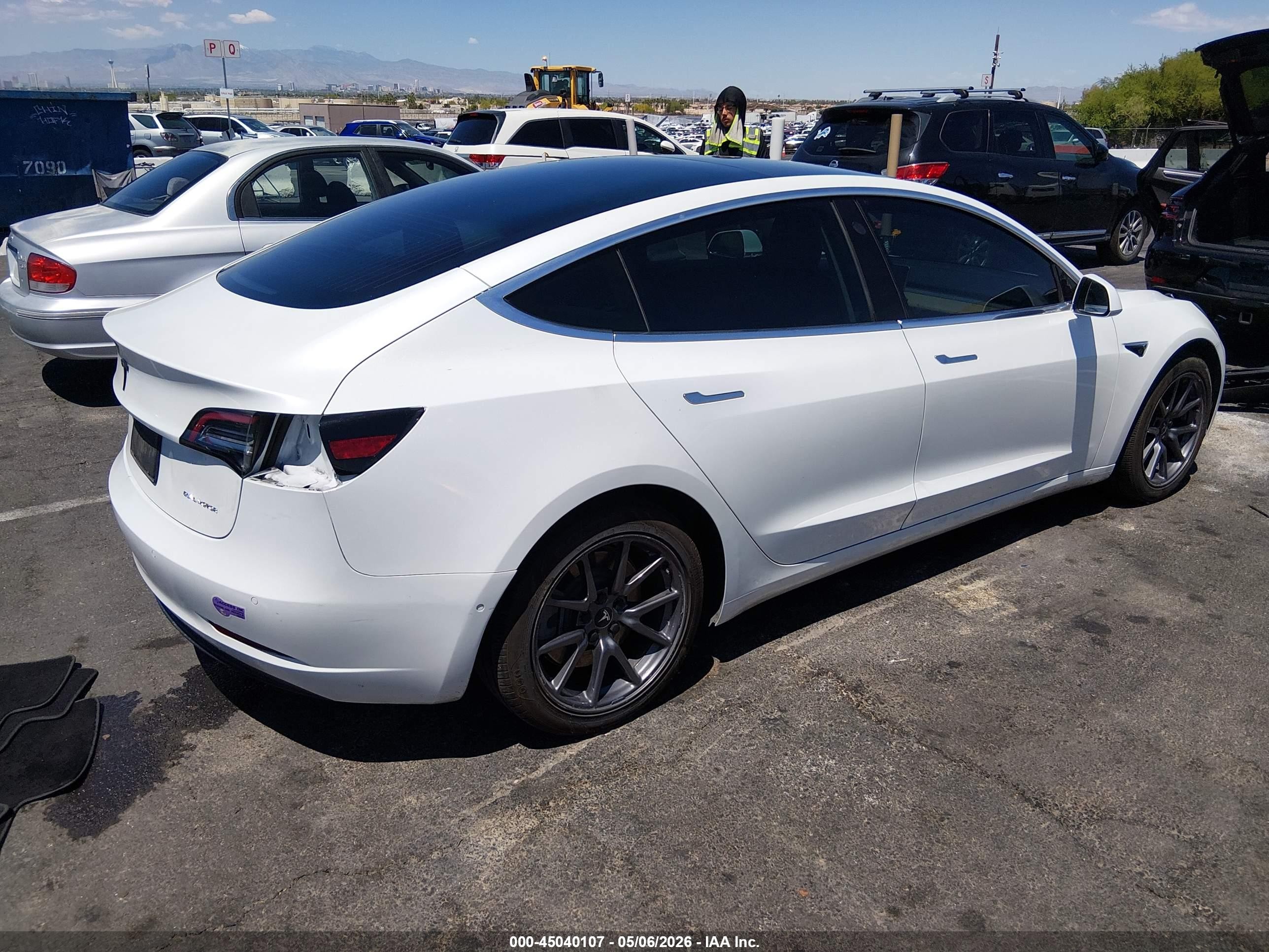 2019 Tesla Model 3 Long Range/performance Белый vin: 5YJ3E1EB9KF191601
