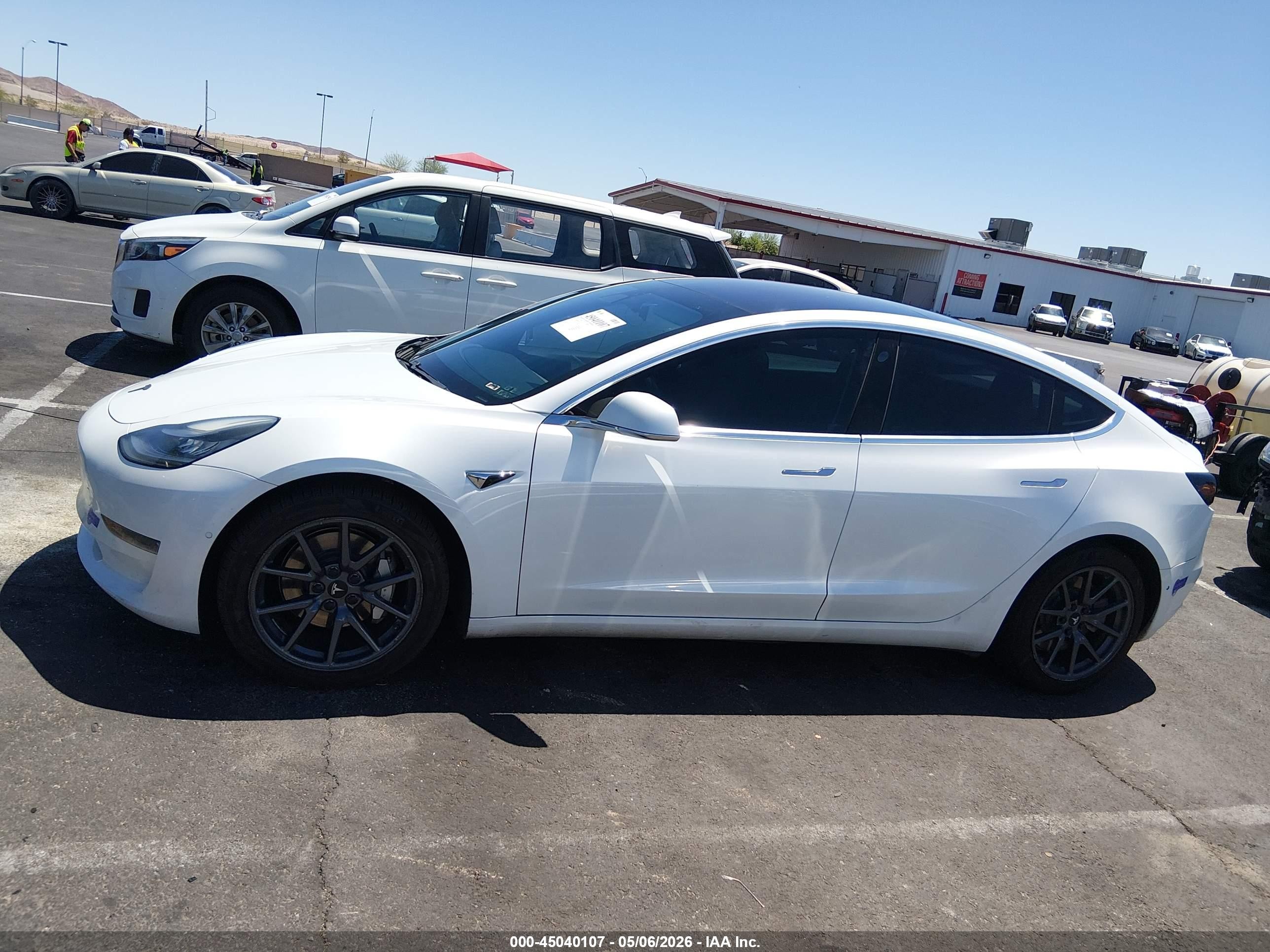 2019 Tesla Model 3 Long Range/performance Белый vin: 5YJ3E1EB9KF191601