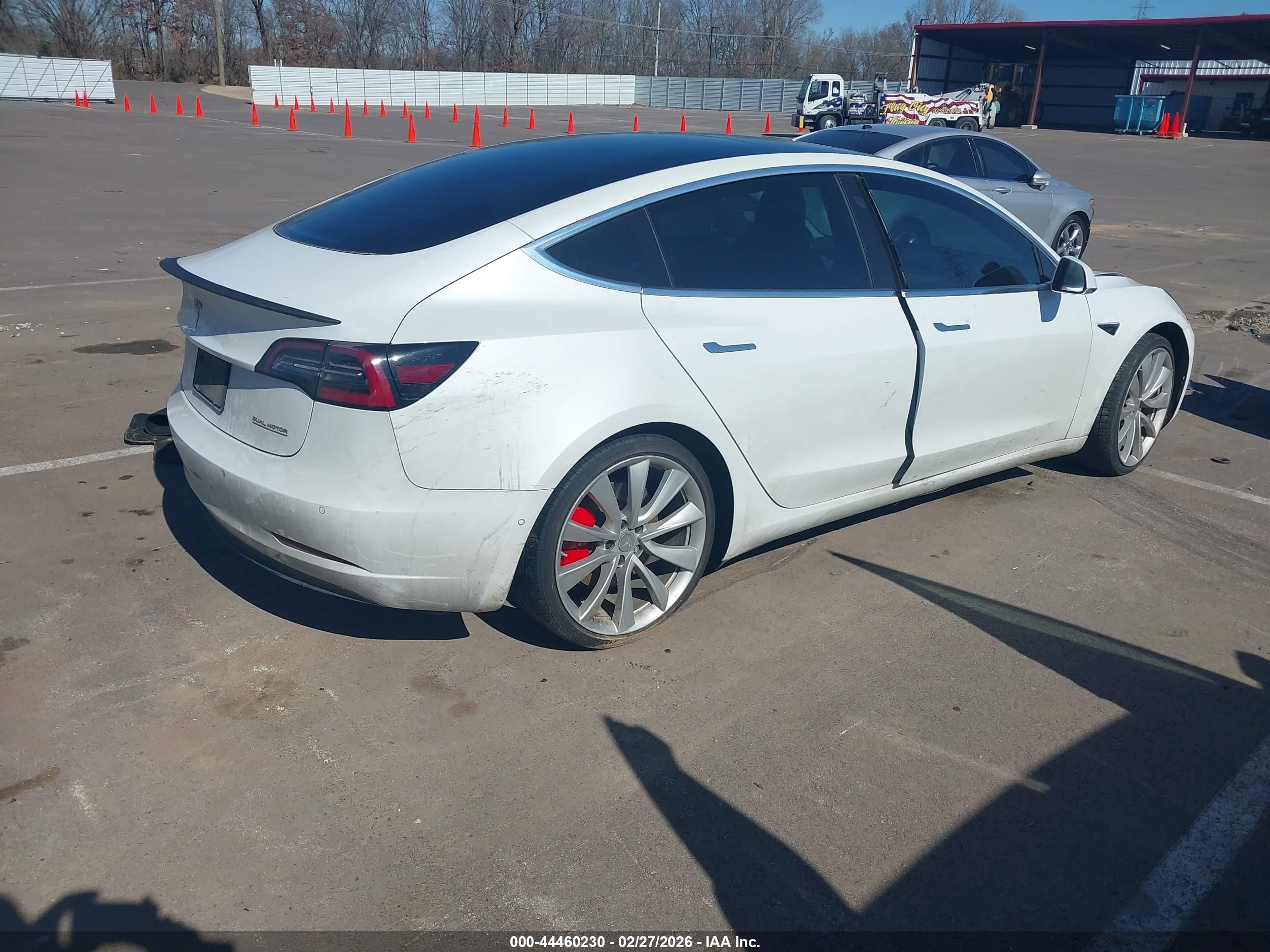 2019 Tesla Model 3 Long Range/performance White vin: 5YJ3E1EB9KF419922