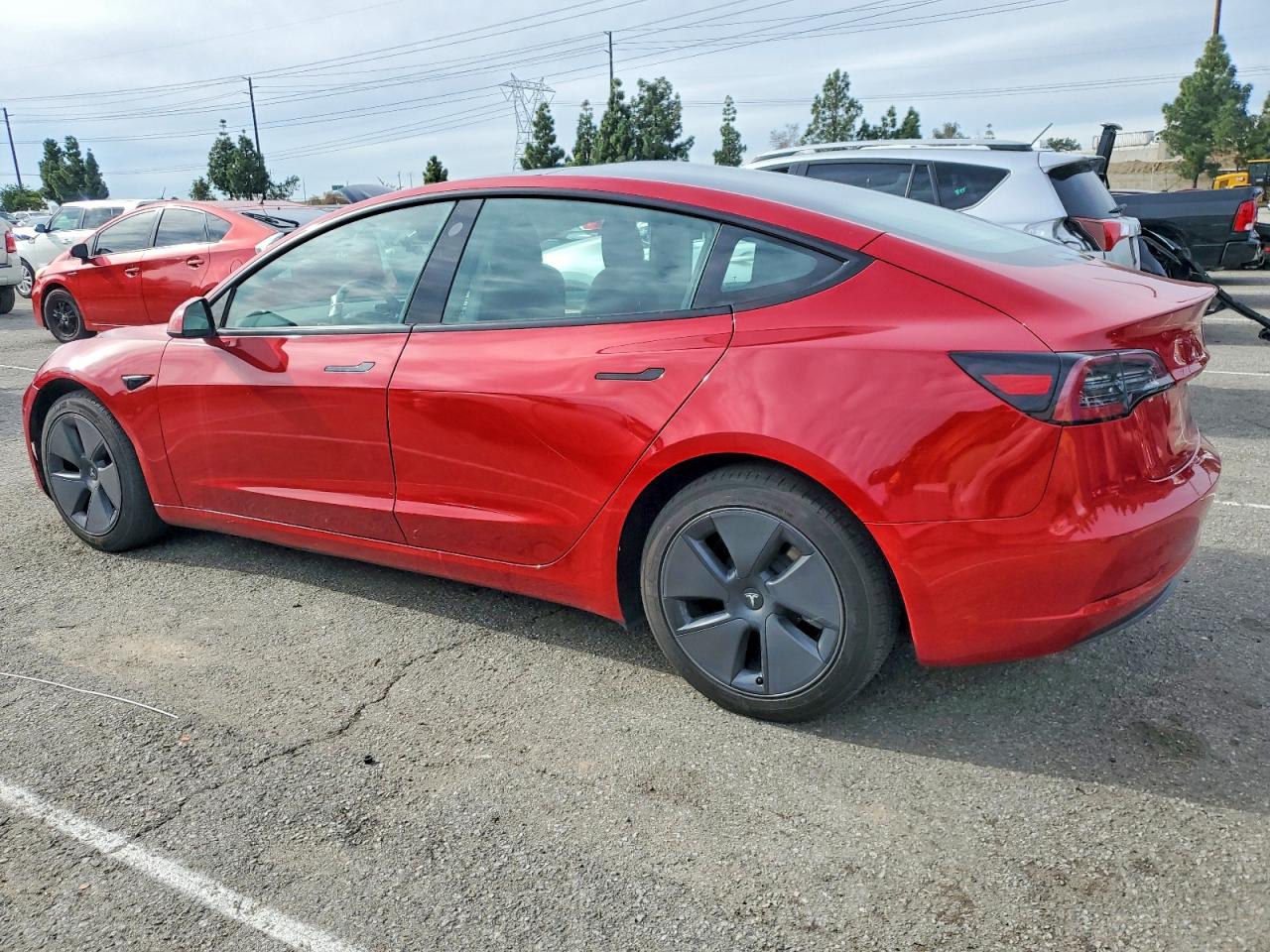 2022 Tesla Model 3 Red vin: 5YJ3E1EB9NF165598