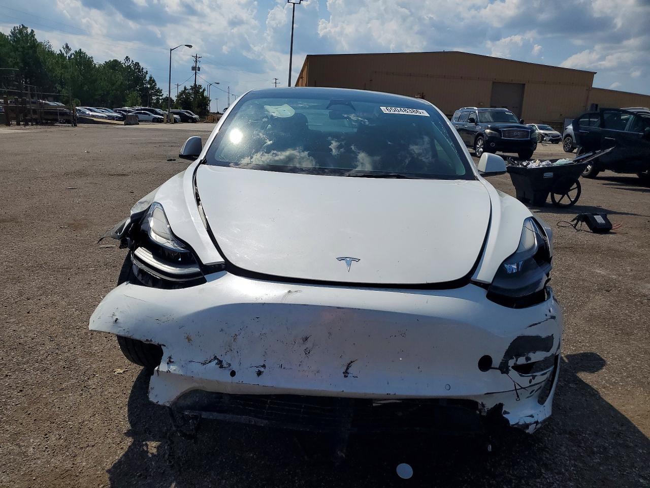 2022 Tesla Model 3 White vin: 5YJ3E1EB9NF335636