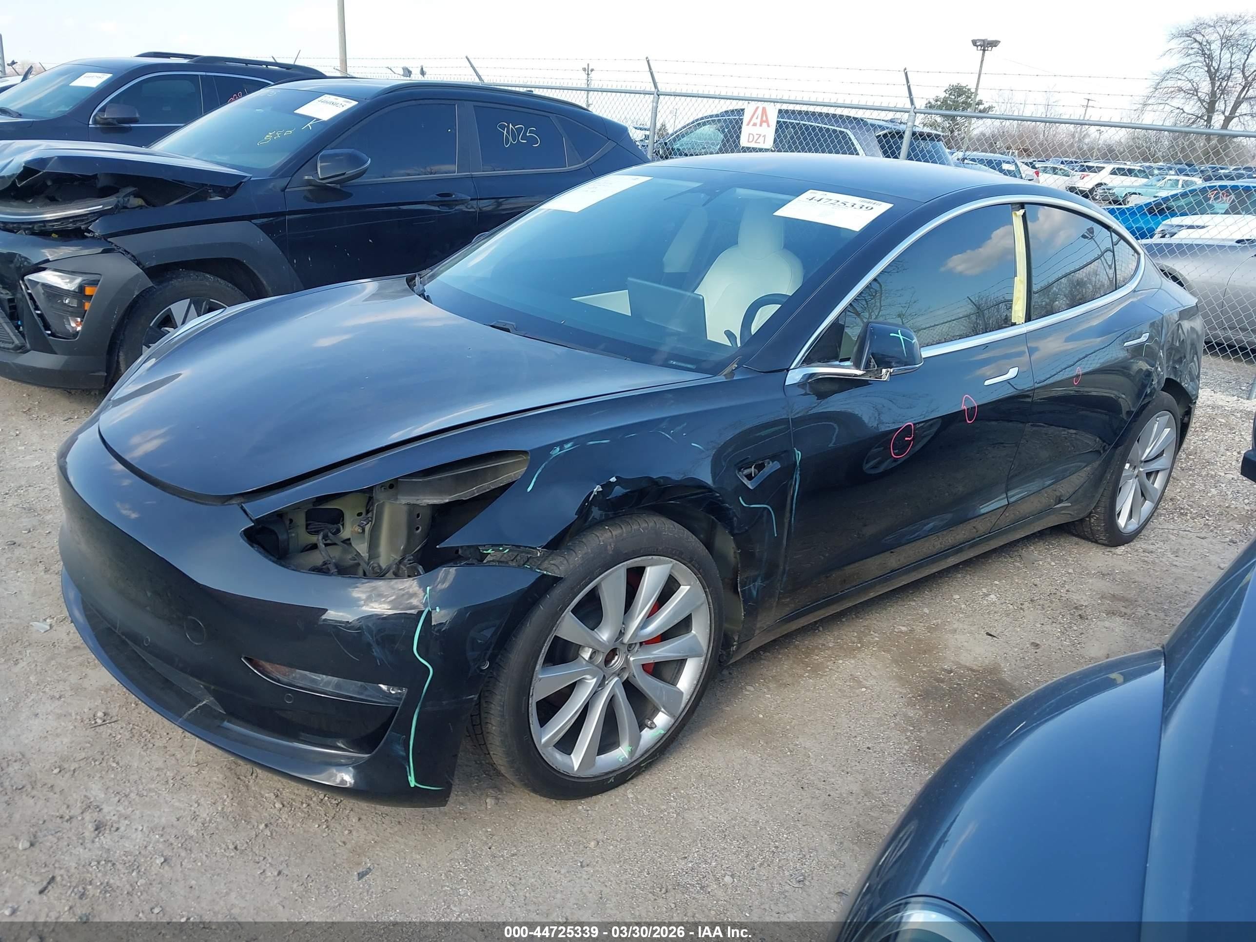 2018 Tesla Model 3 Long Range/performance Черный vin: 5YJ3E1EBXJF188270