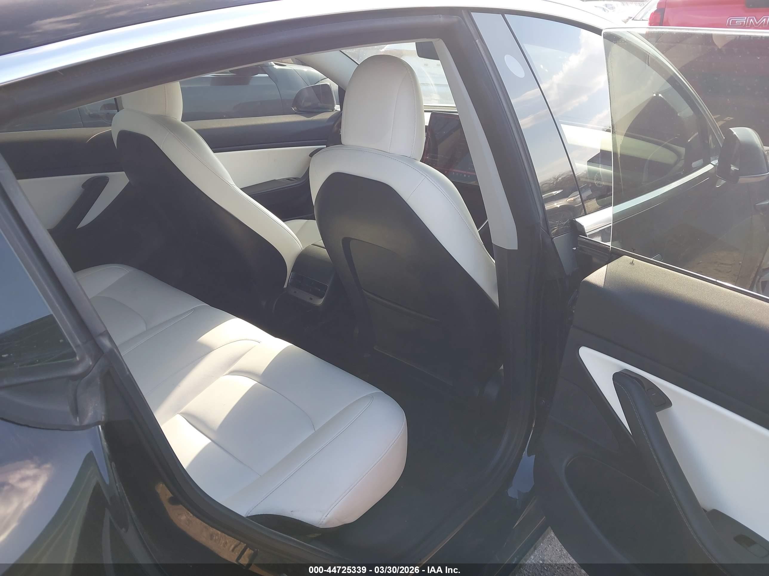 2018 Tesla Model 3 Long Range/performance Черный vin: 5YJ3E1EBXJF188270