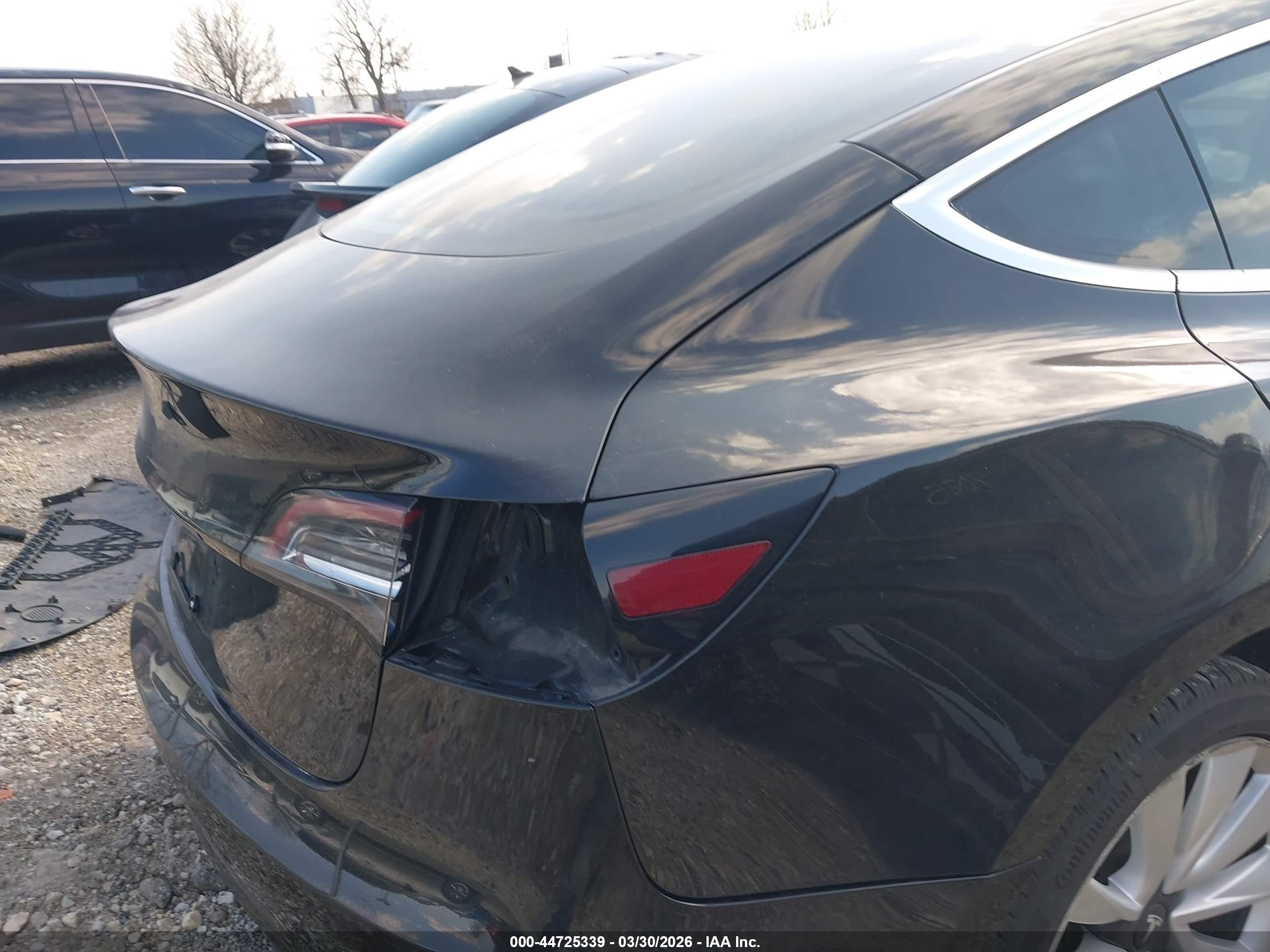 2018 Tesla Model 3 Long Range/performance Черный vin: 5YJ3E1EBXJF188270