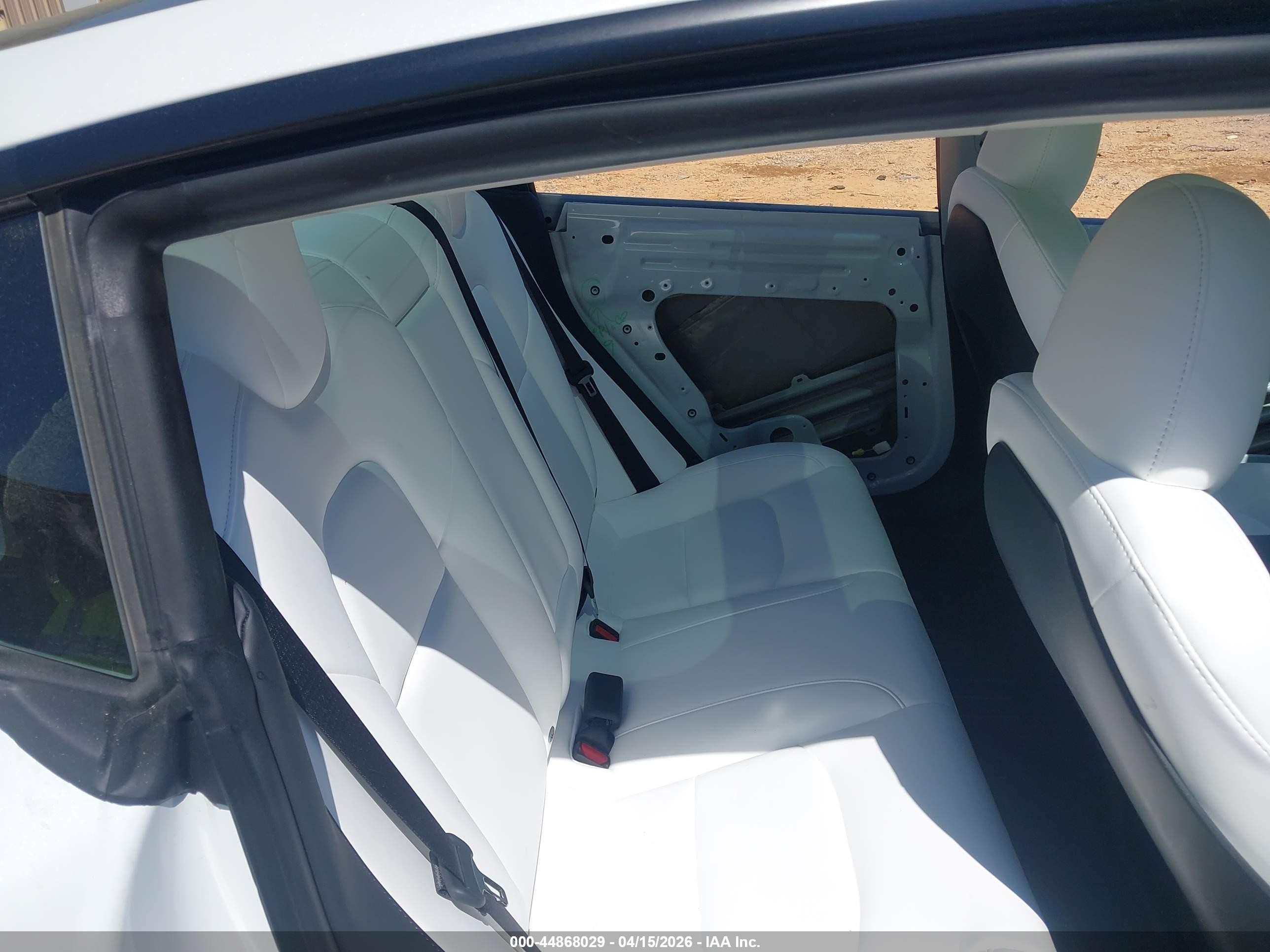 2023 Tesla Model 3 Long Range Dual Motor All-wheel Drive White vin: 5YJ3E1EBXPF704667