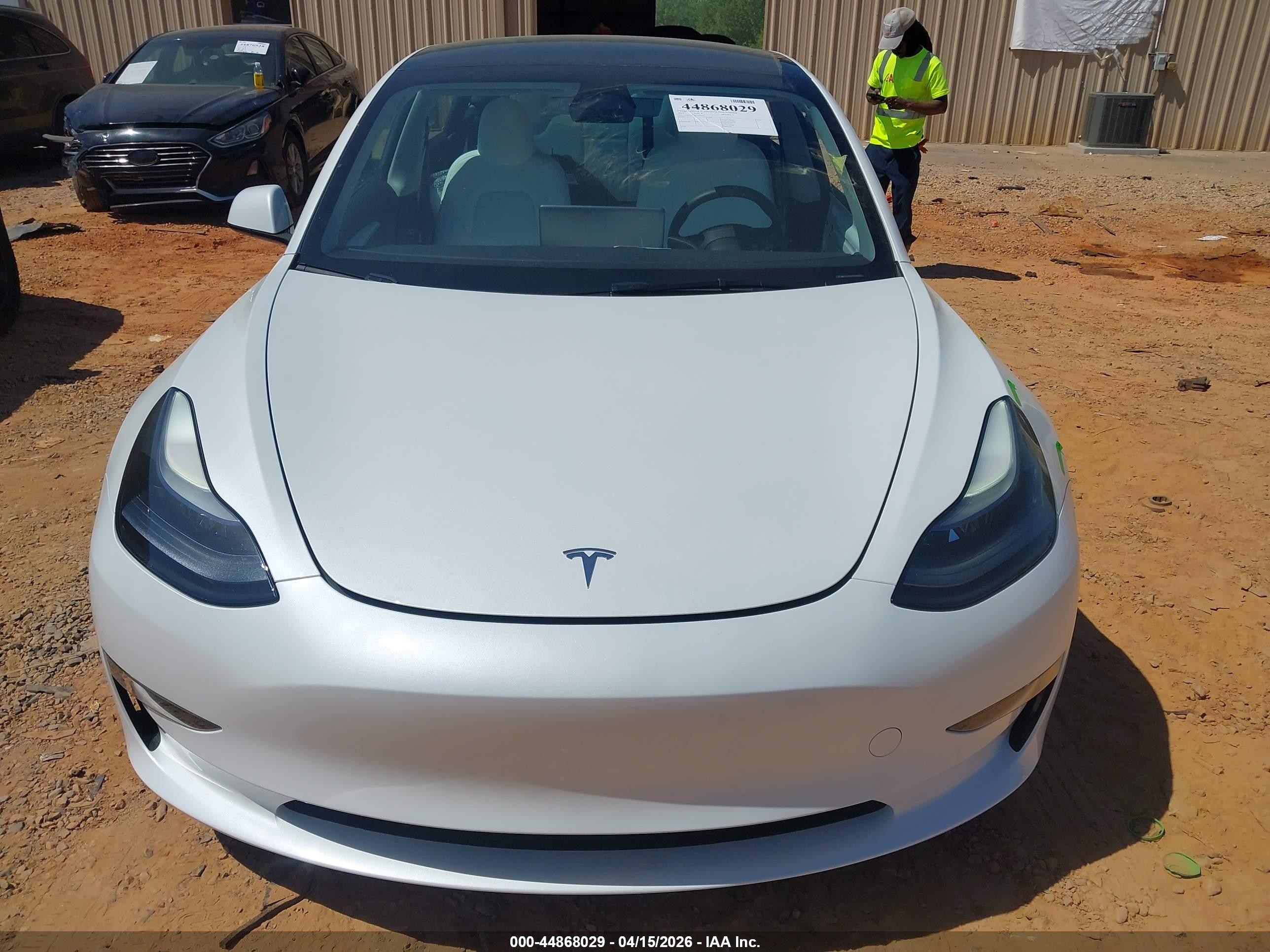 2023 Tesla Model 3 Long Range Dual Motor All-wheel Drive White vin: 5YJ3E1EBXPF704667