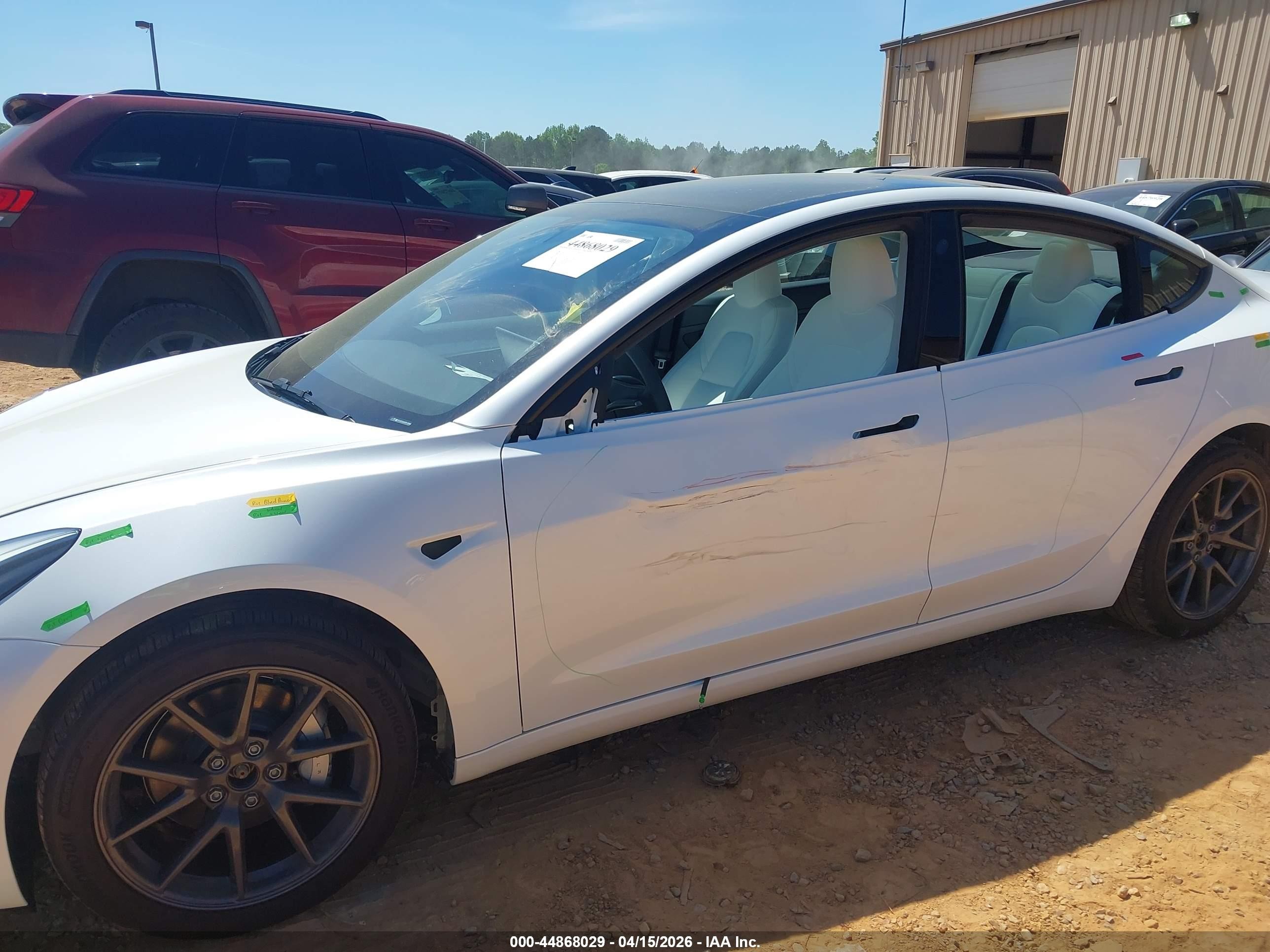 2023 Tesla Model 3 Long Range Dual Motor All-wheel Drive White vin: 5YJ3E1EBXPF704667