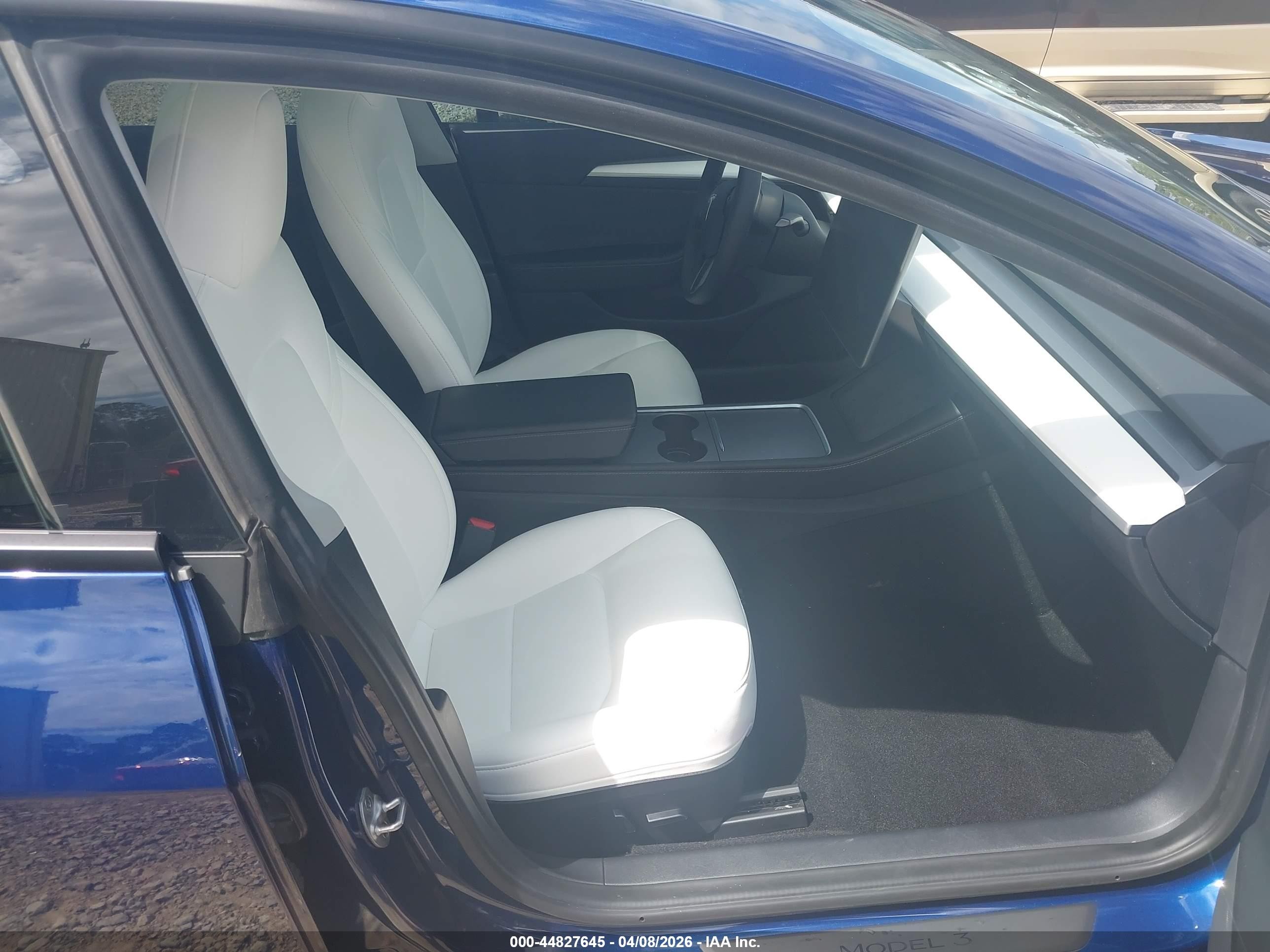 2022 Tesla Model 3 Performance Dual Motor All-wheel Drive Синий vin: 5YJ3E1EC2NF274350