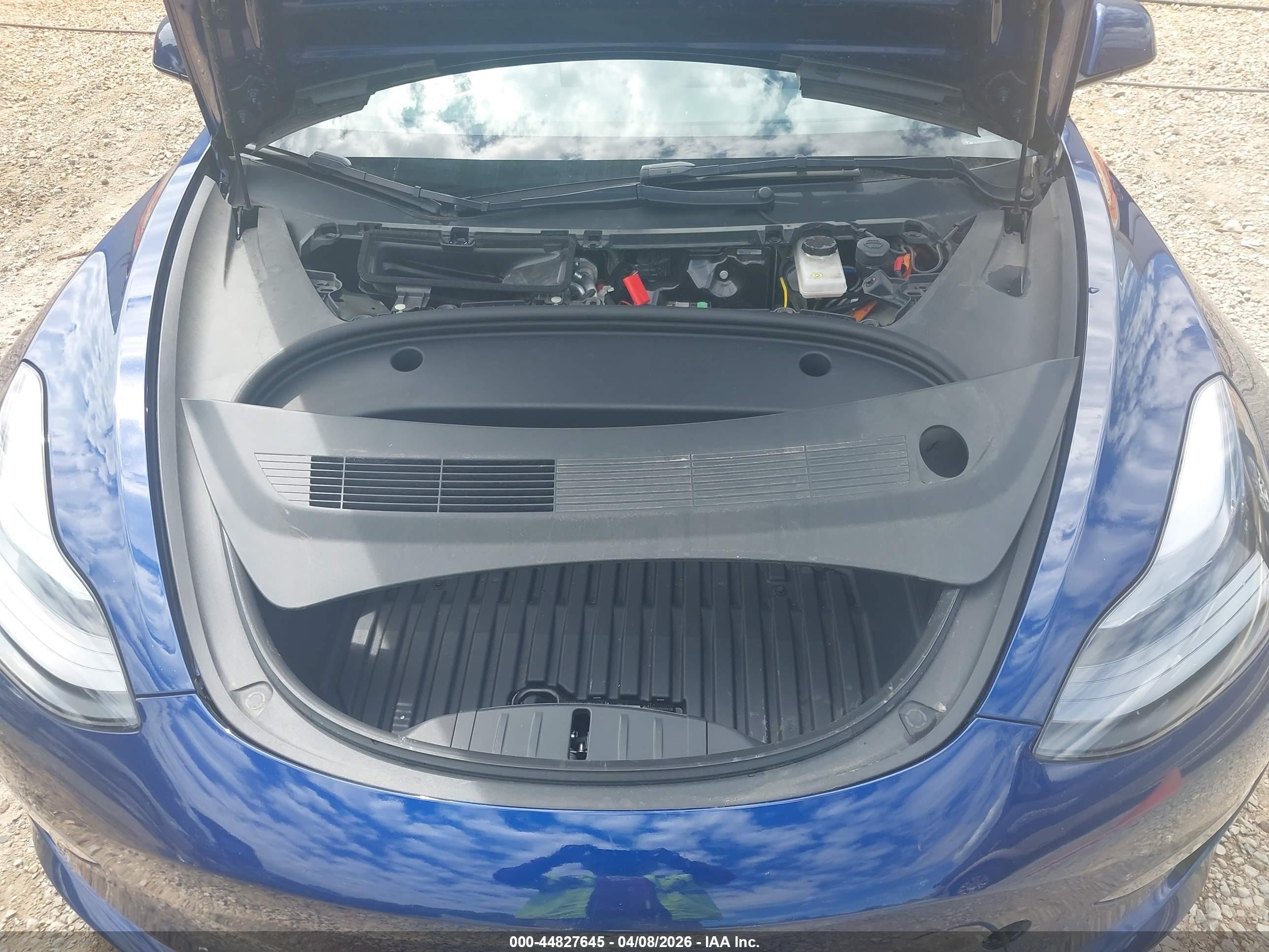 2022 Tesla Model 3 Performance Dual Motor All-wheel Drive Синий vin: 5YJ3E1EC2NF274350