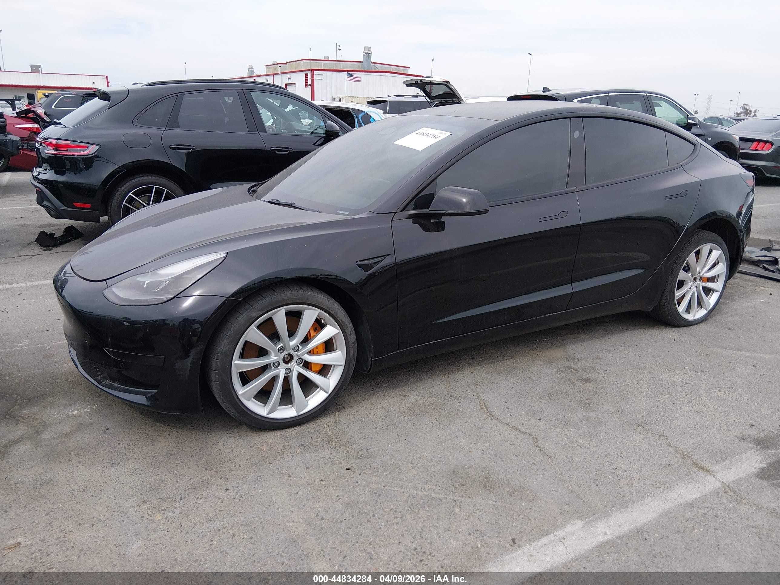 2022 Tesla Model 3 Performance Dual Motor All-wheel Drive Черный vin: 5YJ3E1EC5NF331155