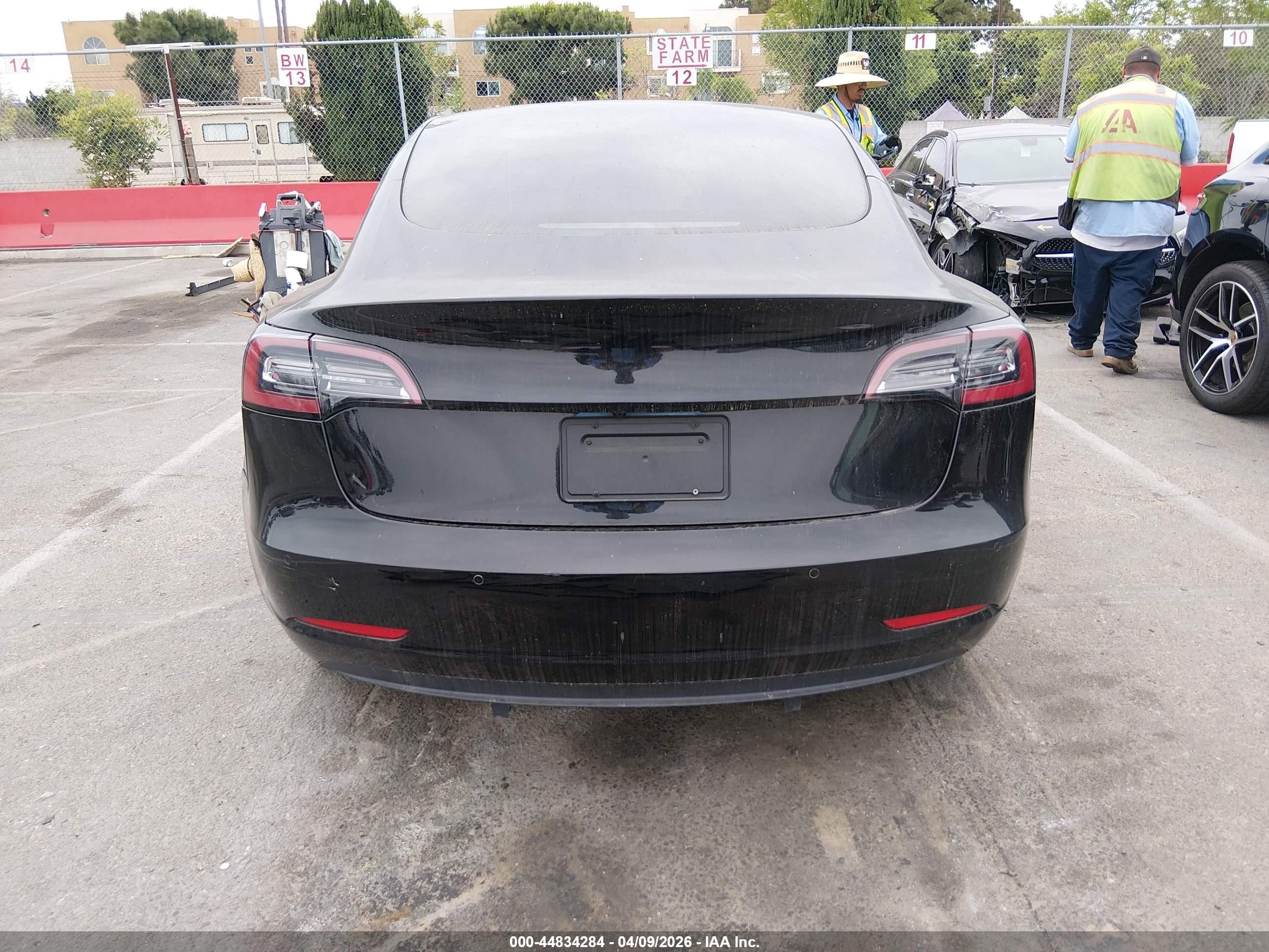 2022 Tesla Model 3 Performance Dual Motor All-wheel Drive Черный vin: 5YJ3E1EC5NF331155