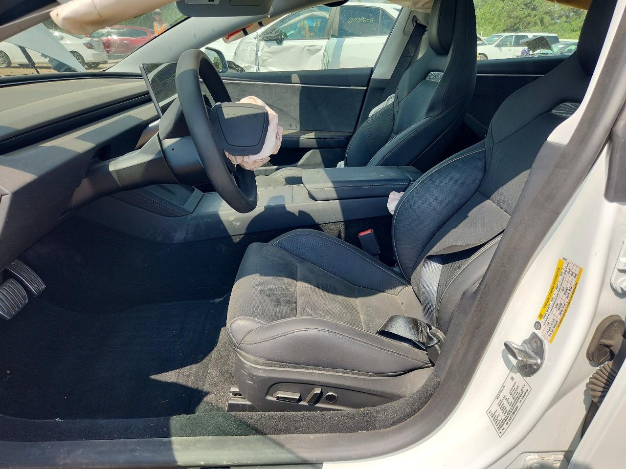 2025 Tesla Model 3 Белый vin: 5YJ3E1ET6SF028297