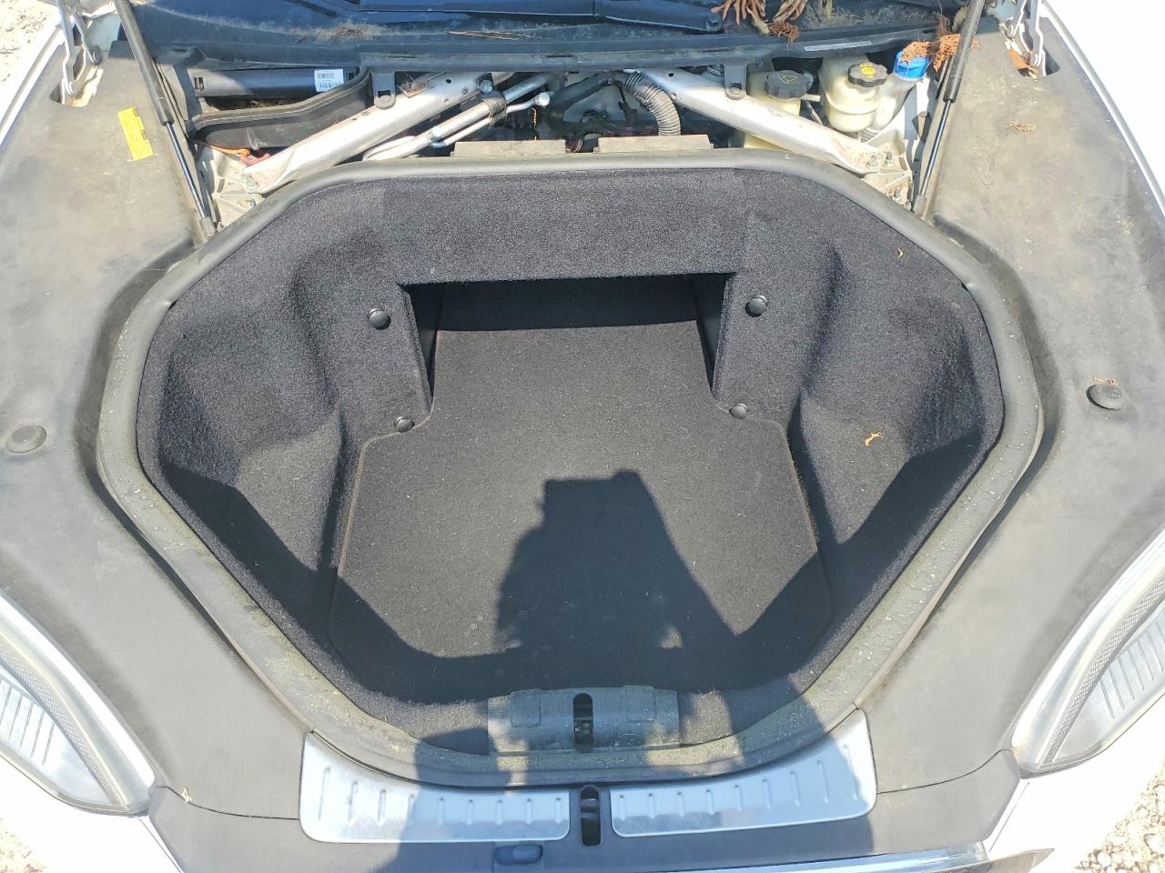 2013 Tesla Model S White vin: 5YJSA1AC0DFP10947