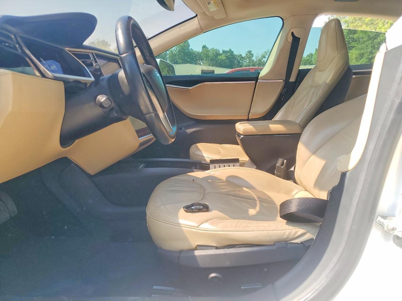 2013 Tesla Model S White vin: 5YJSA1AC0DFP10947