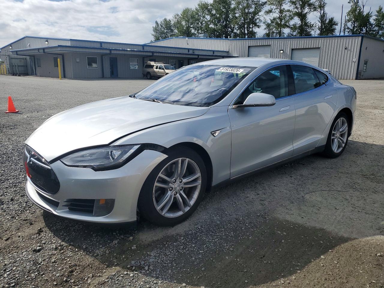 2013 Tesla Model S Silver vin: 5YJSA1AC7DFP10170