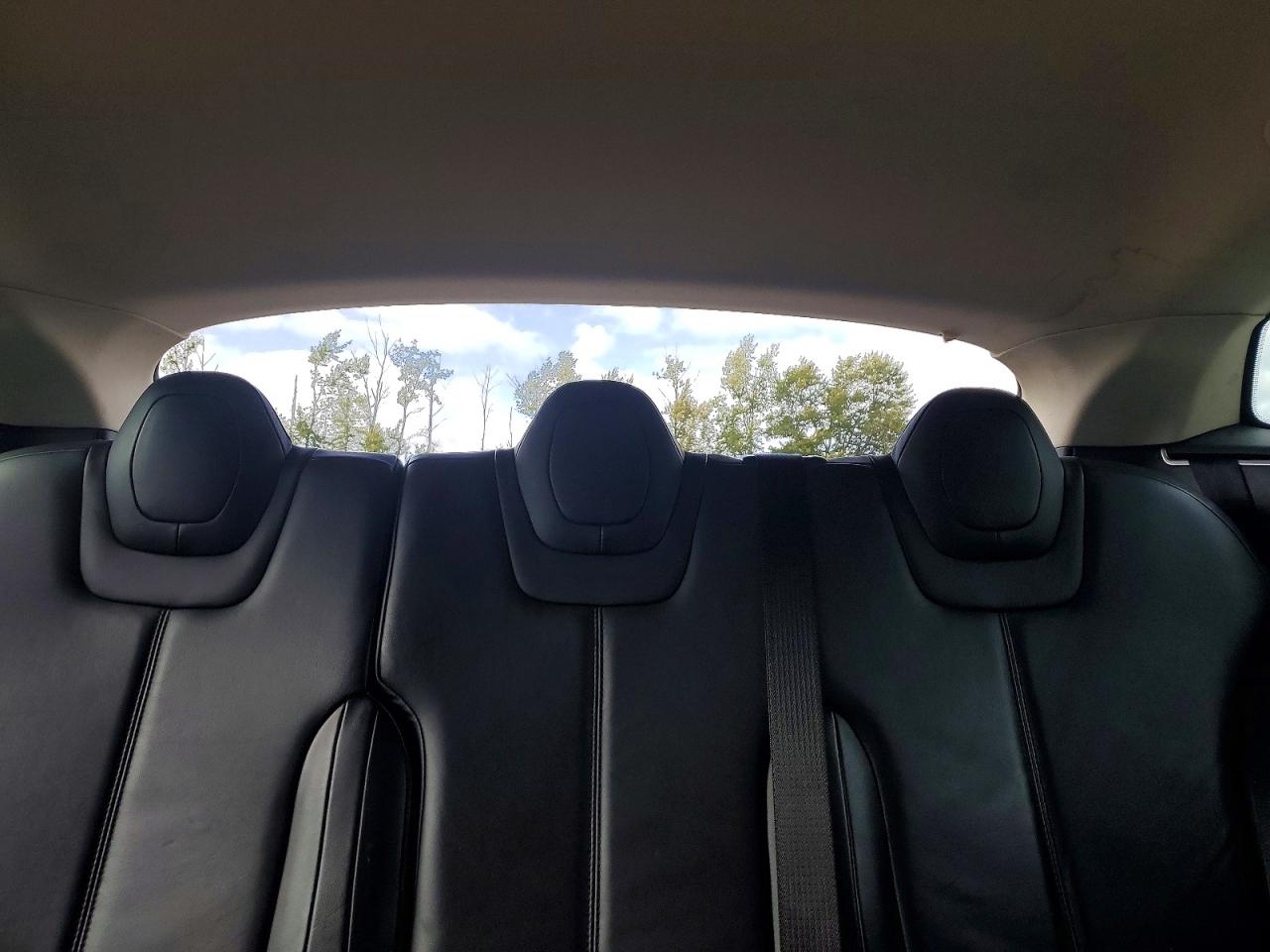 2013 Tesla Model S Silver vin: 5YJSA1AC7DFP10170