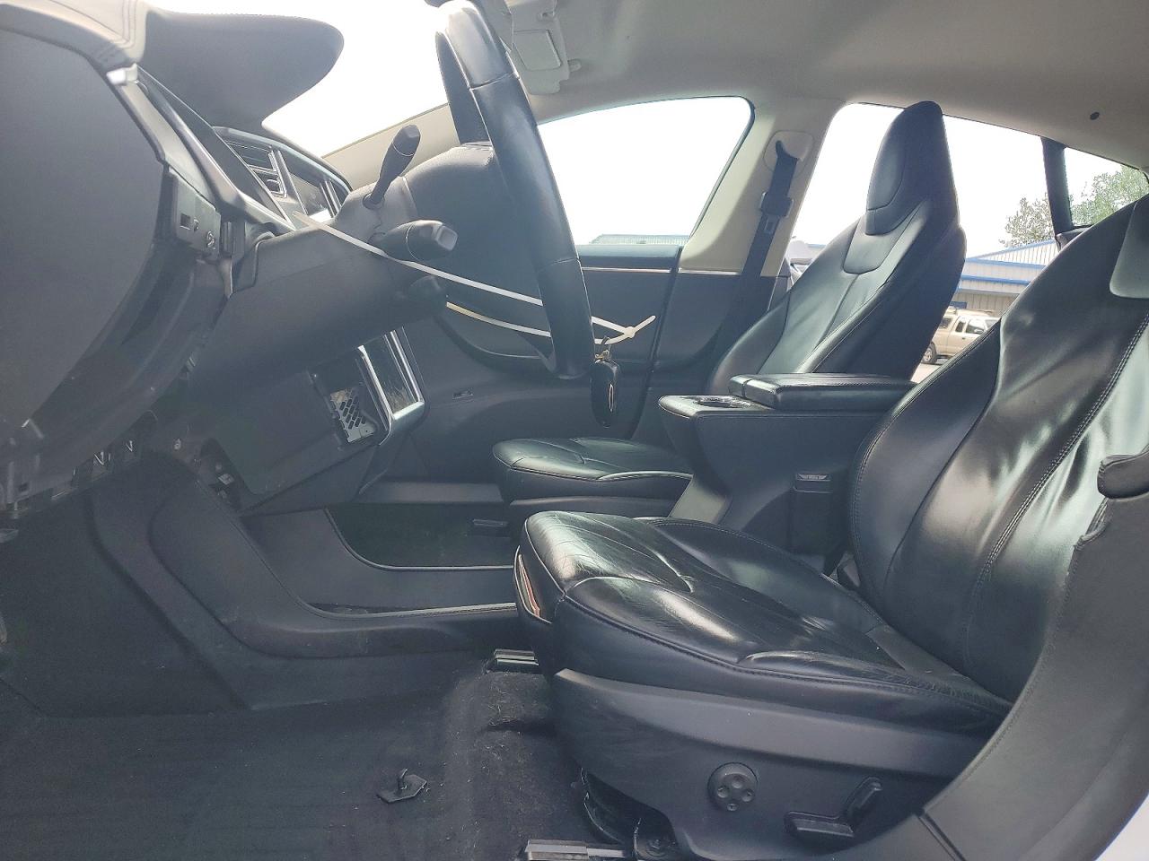 2013 Tesla Model S Silver vin: 5YJSA1AC7DFP10170