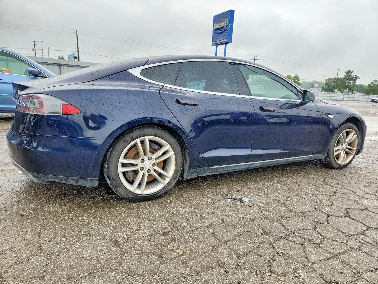 2013 Tesla Model S Blue vin: 5YJSA1AG4DFP08699