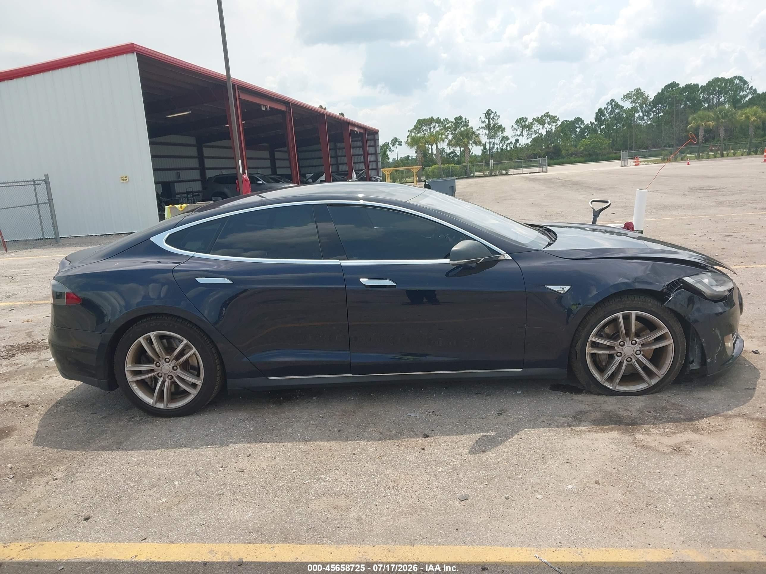 2013 Tesla Model S Navy vin: 5YJSA1AG8DFP11654