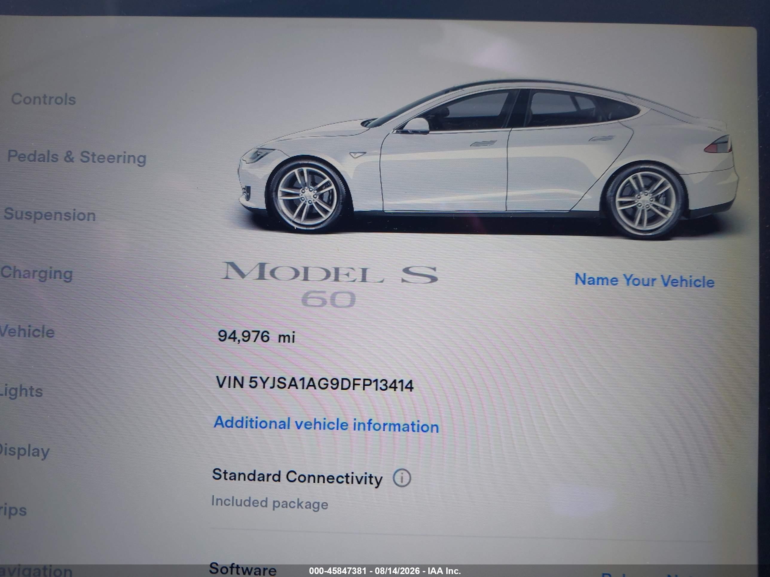 2013 Tesla Model S   White vin: 5YJSA1AG9DFP13414