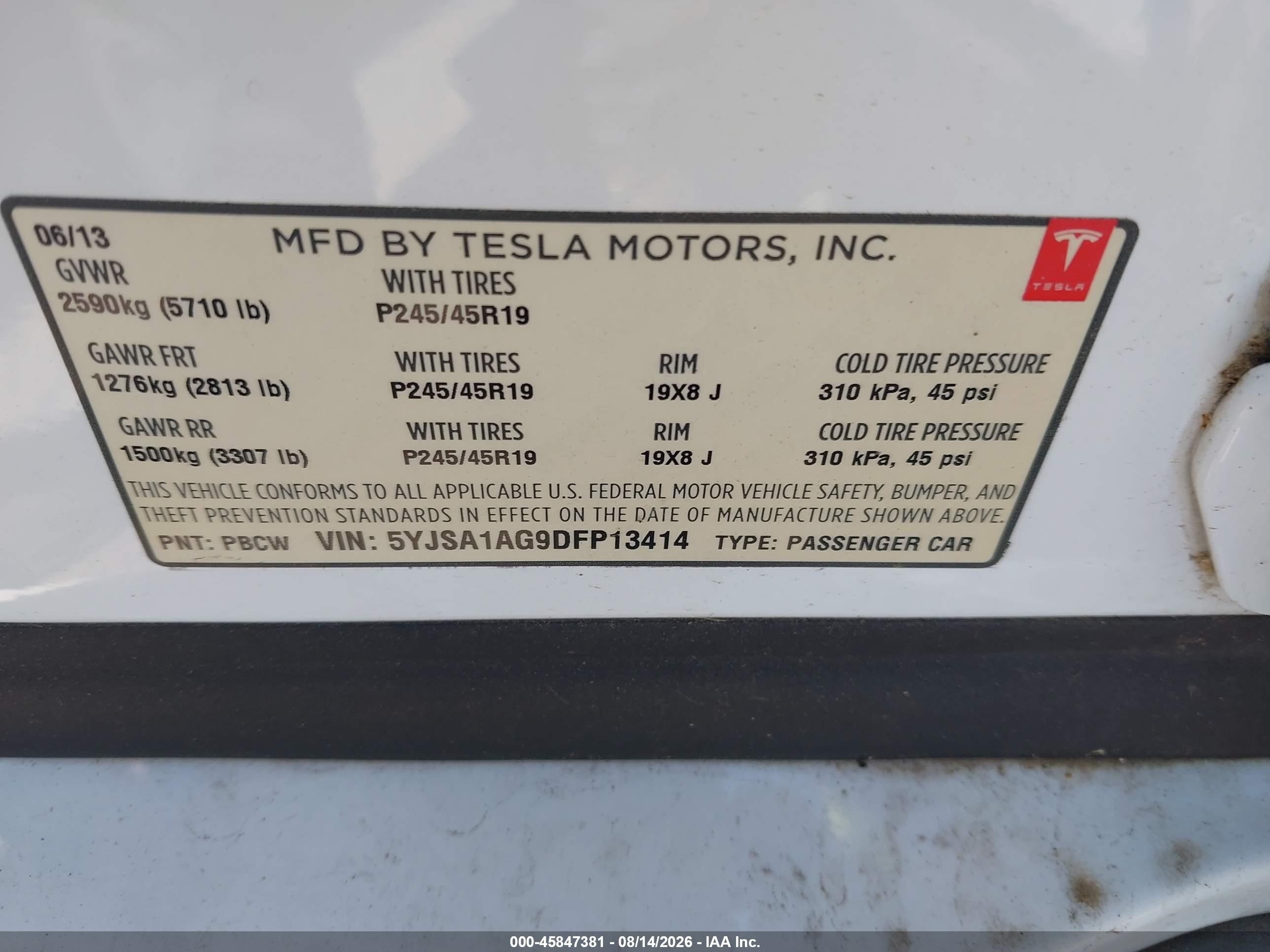 2013 Tesla Model S   White vin: 5YJSA1AG9DFP13414