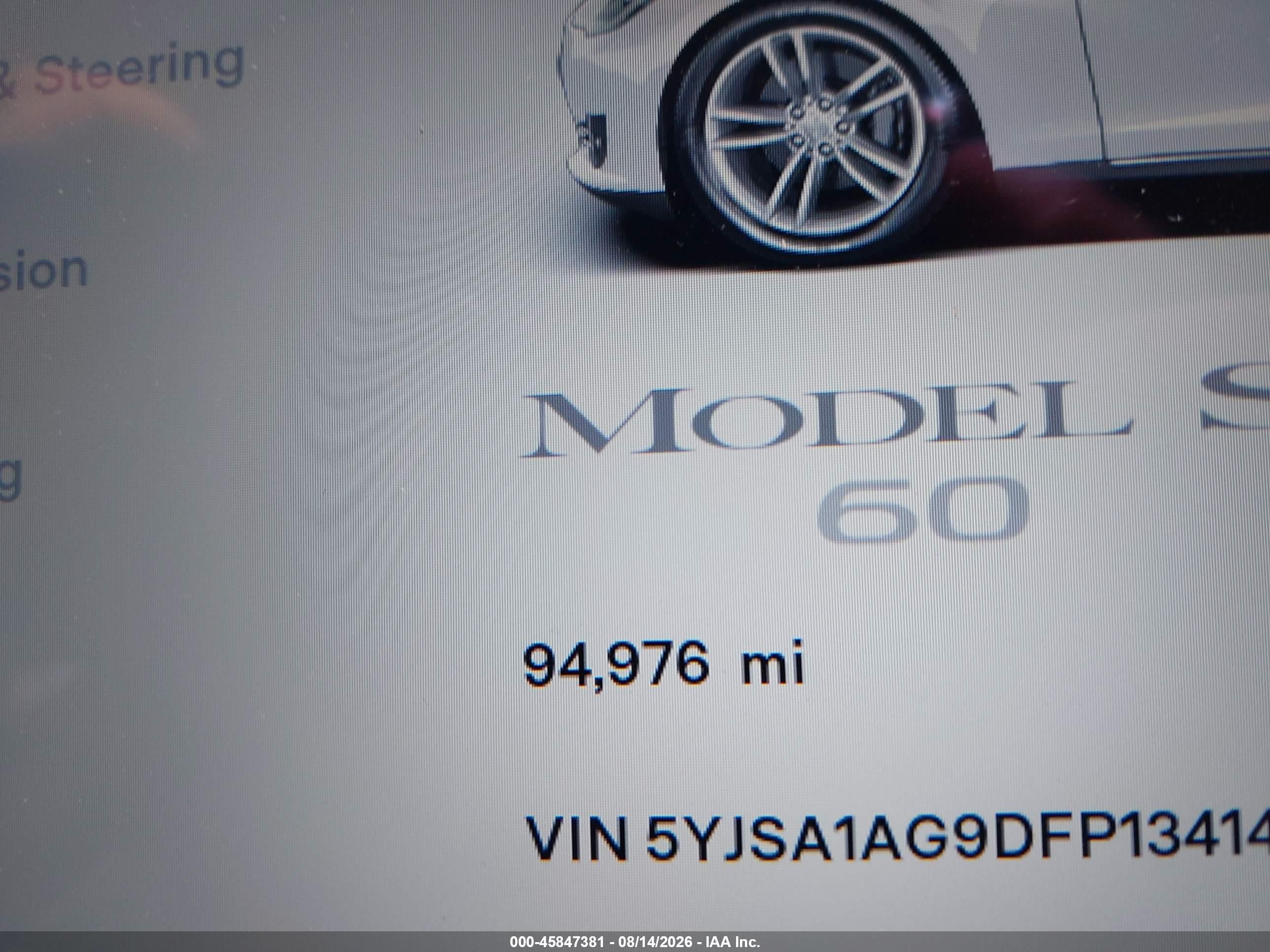 2013 Tesla Model S   White vin: 5YJSA1AG9DFP13414