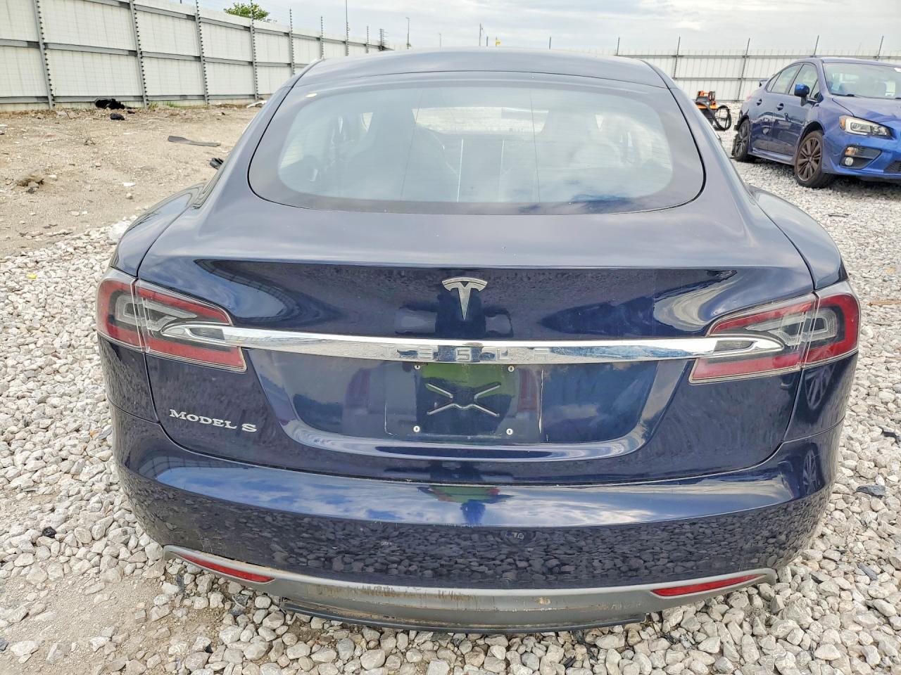 2013 Tesla Model S Синий vin: 5YJSA1CG2DFP03773