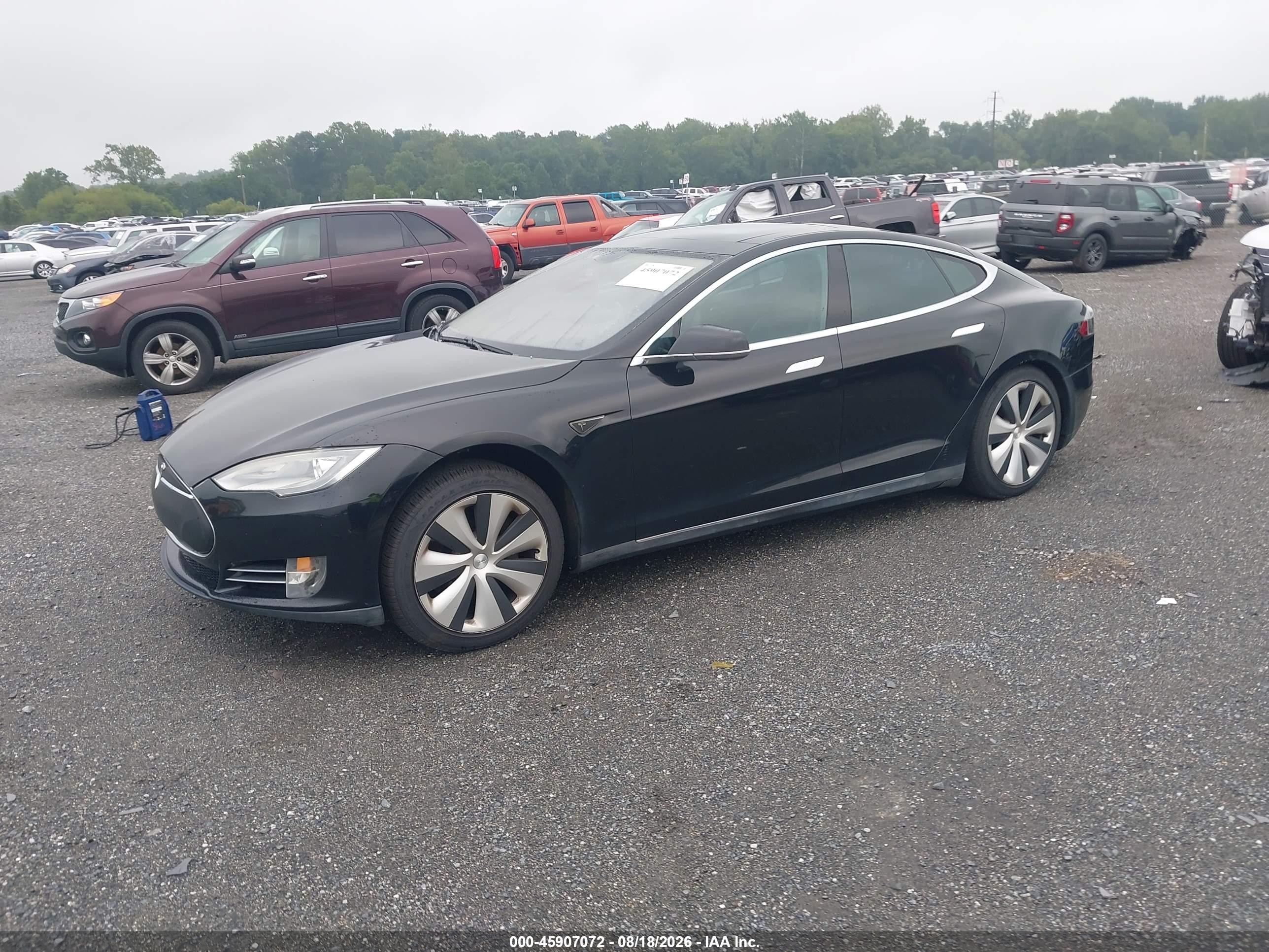 2013 Tesla Model S   Black vin: 5YJSA1CG2DFP14630