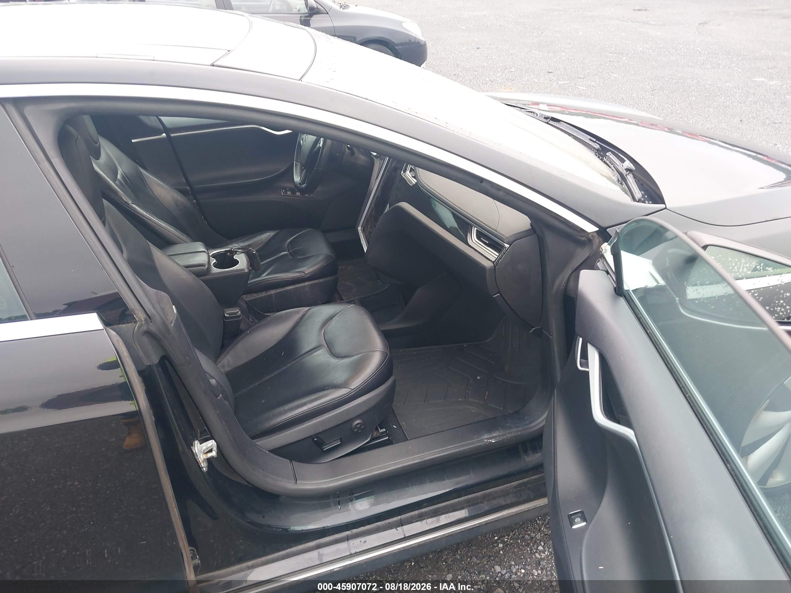 2013 Tesla Model S   Black vin: 5YJSA1CG2DFP14630