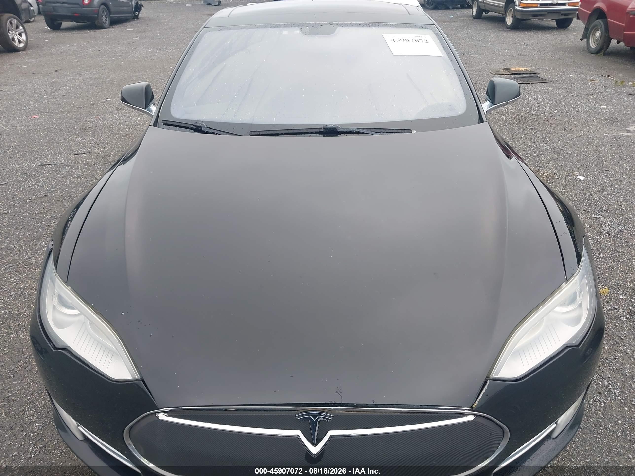 2013 Tesla Model S   Black vin: 5YJSA1CG2DFP14630