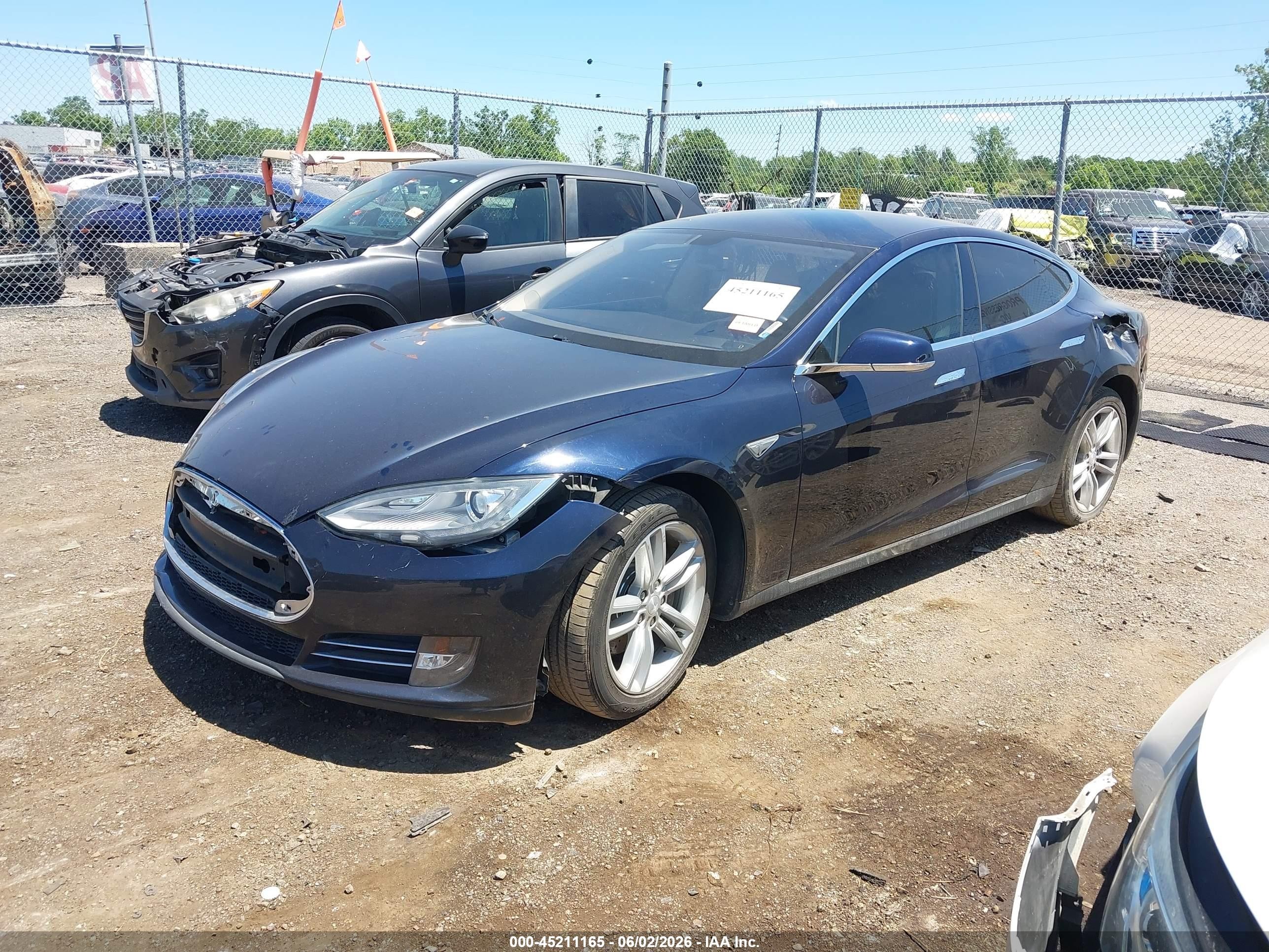 2013 Tesla Model S   Dark Blue vin: 5YJSA1CG2DFP14689