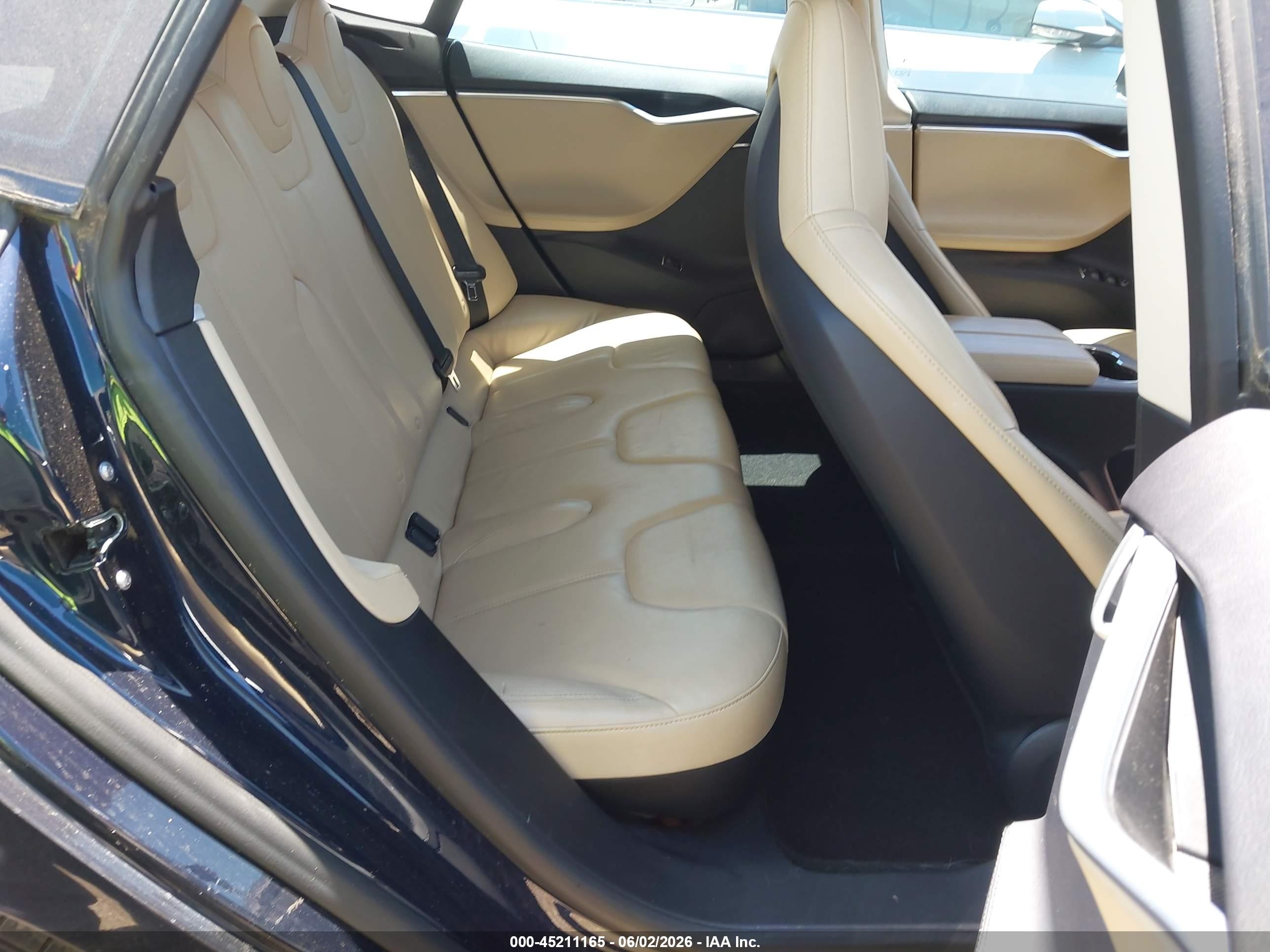 2013 Tesla Model S   Dark Blue vin: 5YJSA1CG2DFP14689
