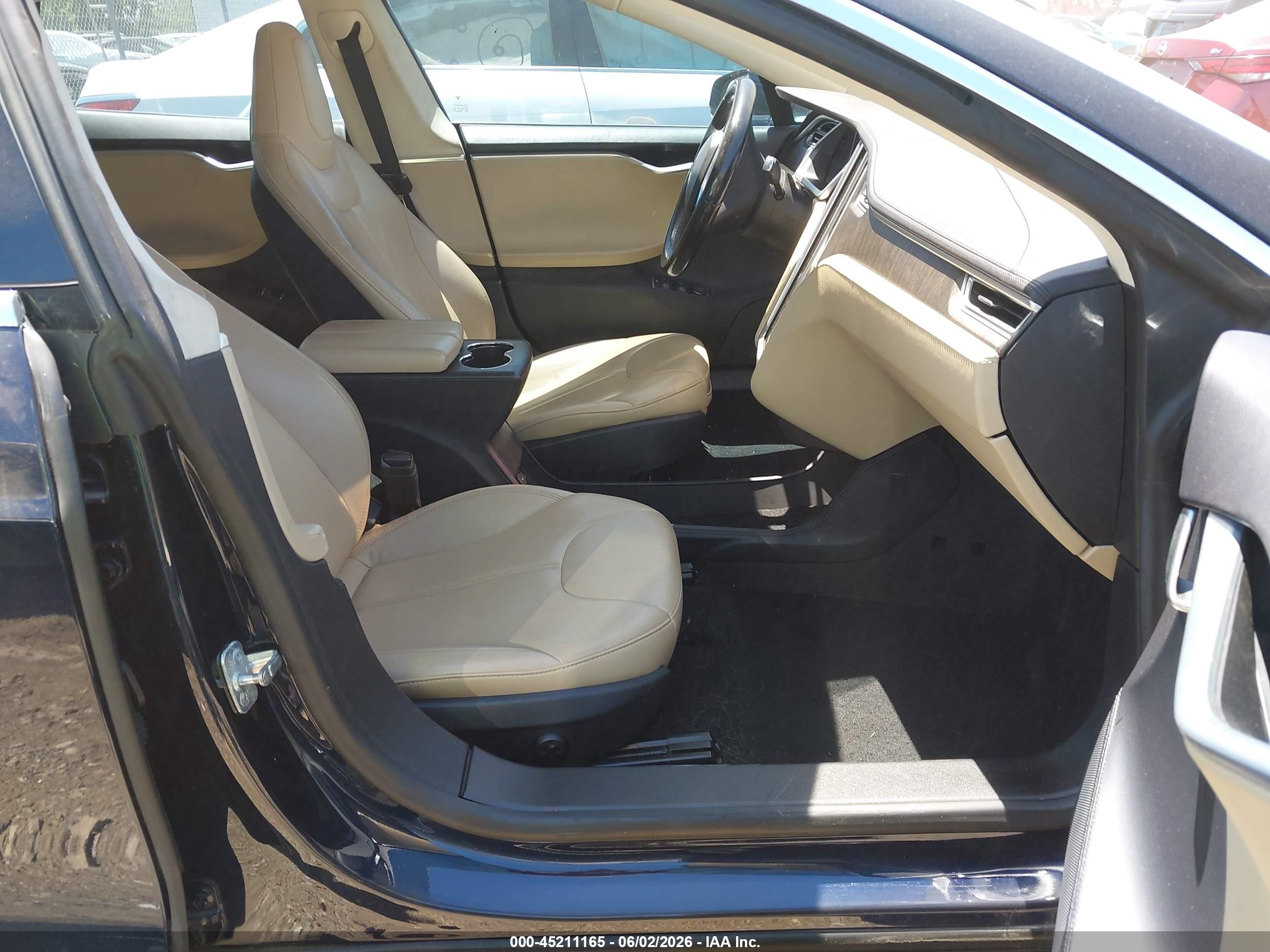 2013 Tesla Model S   Dark Blue vin: 5YJSA1CG2DFP14689