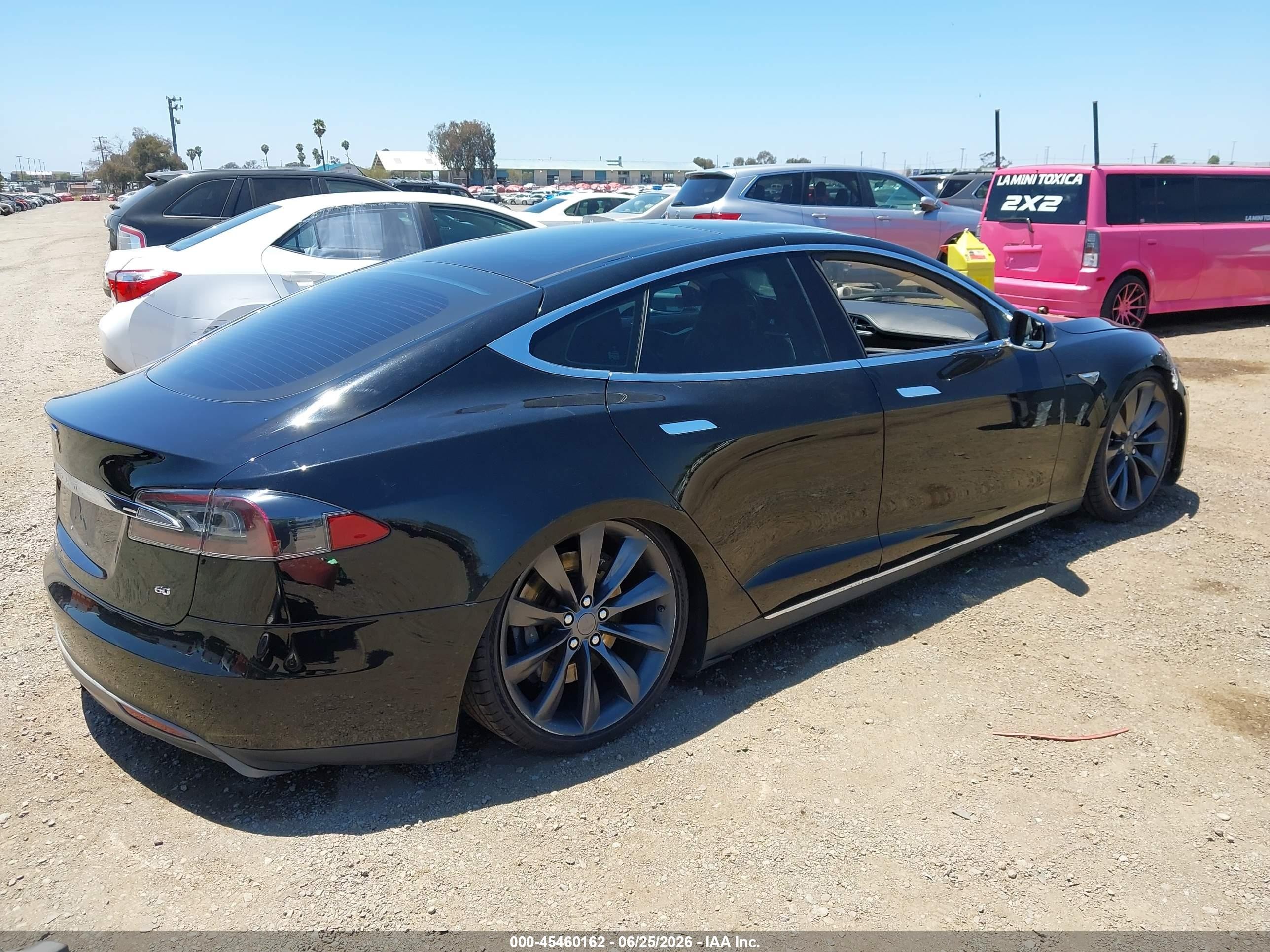 2013 Tesla Model S   Black vin: 5YJSA1CG2DFP20699