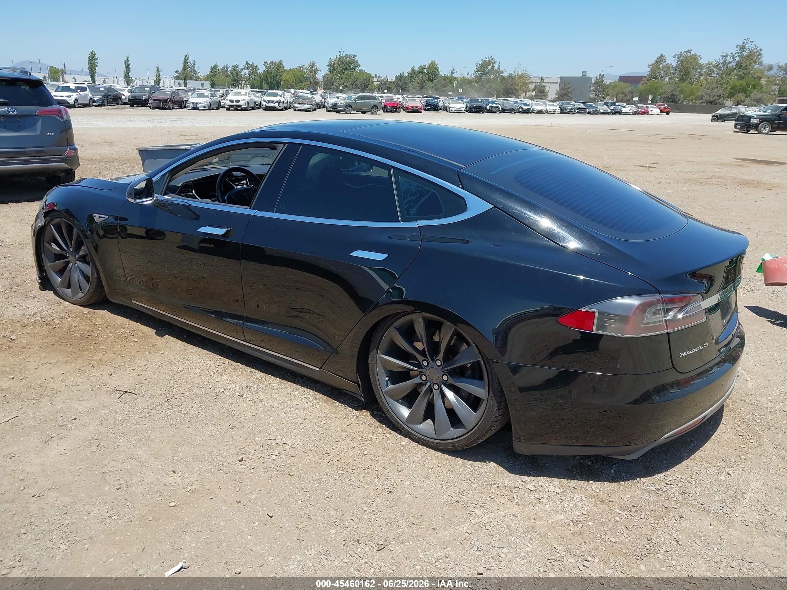 2013 Tesla Model S   Black vin: 5YJSA1CG2DFP20699
