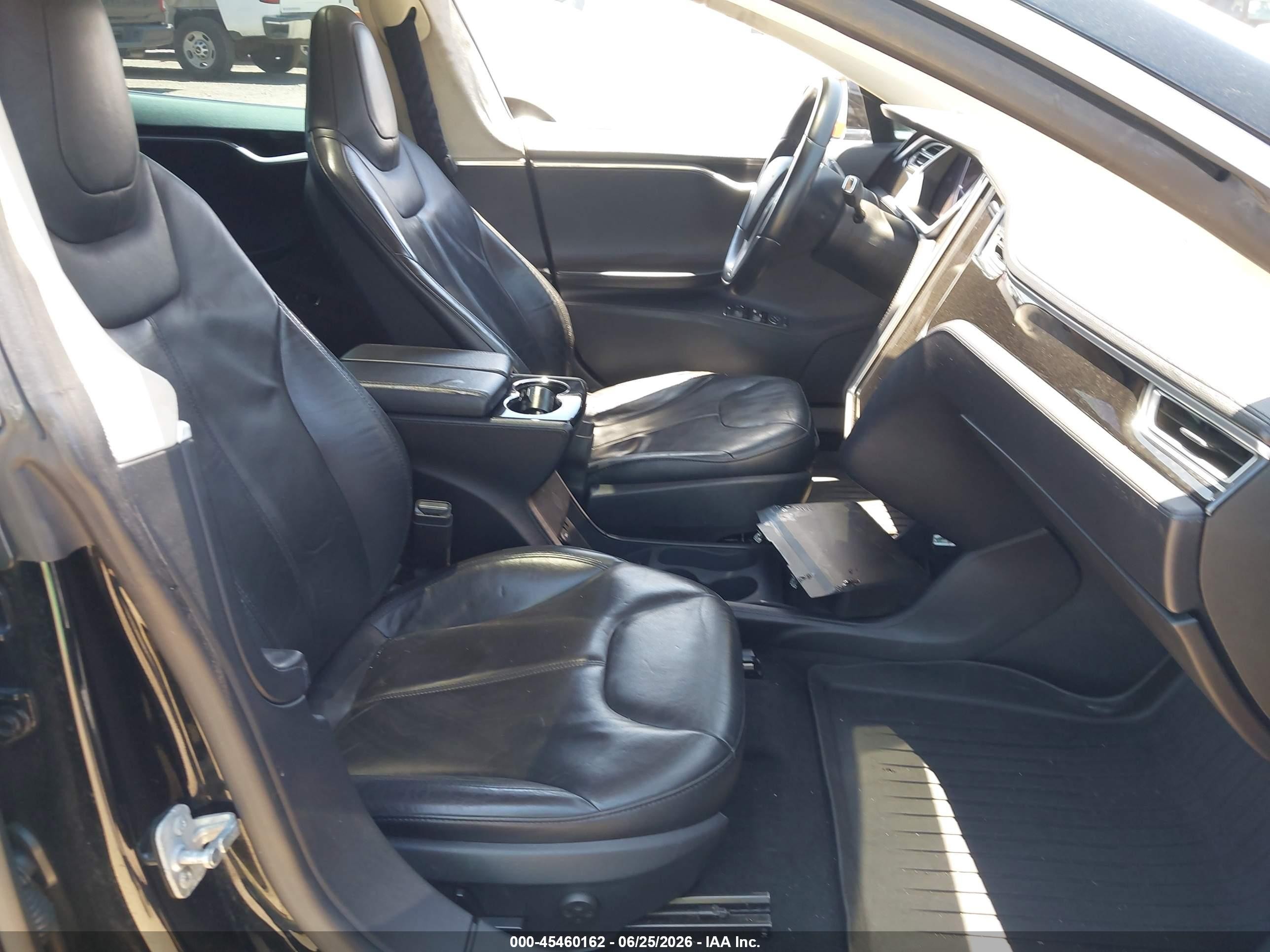 2013 Tesla Model S   Black vin: 5YJSA1CG2DFP20699