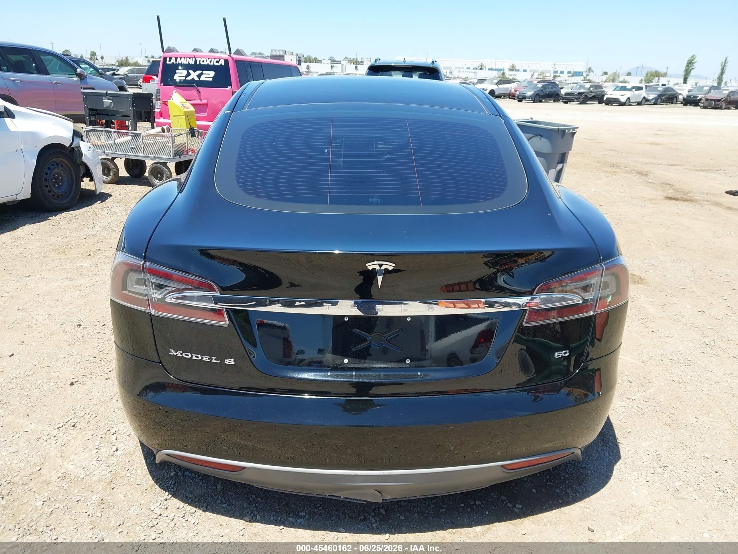 2013 Tesla Model S   Black vin: 5YJSA1CG2DFP20699