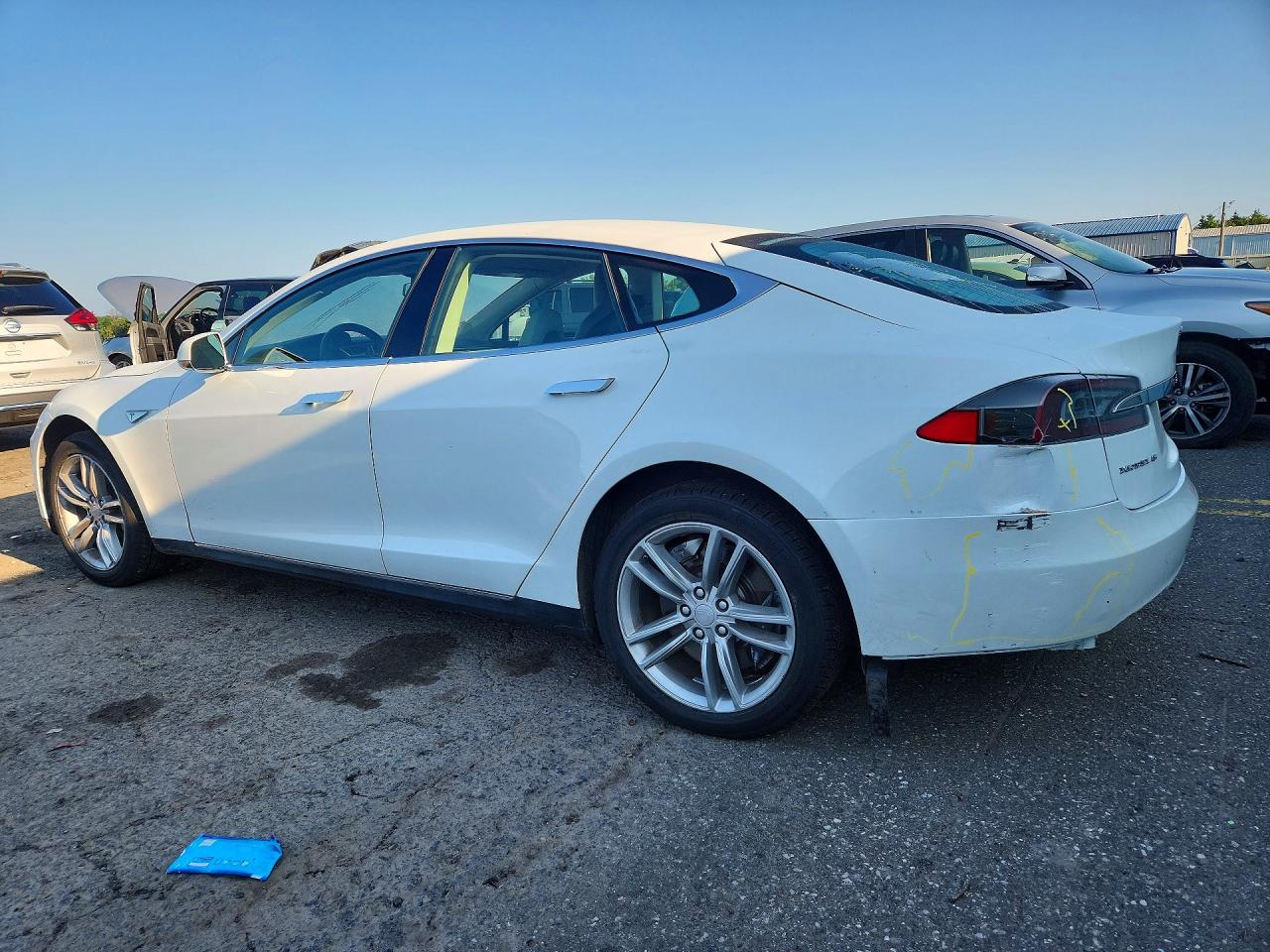 2013 Tesla Model S White vin: 5YJSA1CG3DFP03636