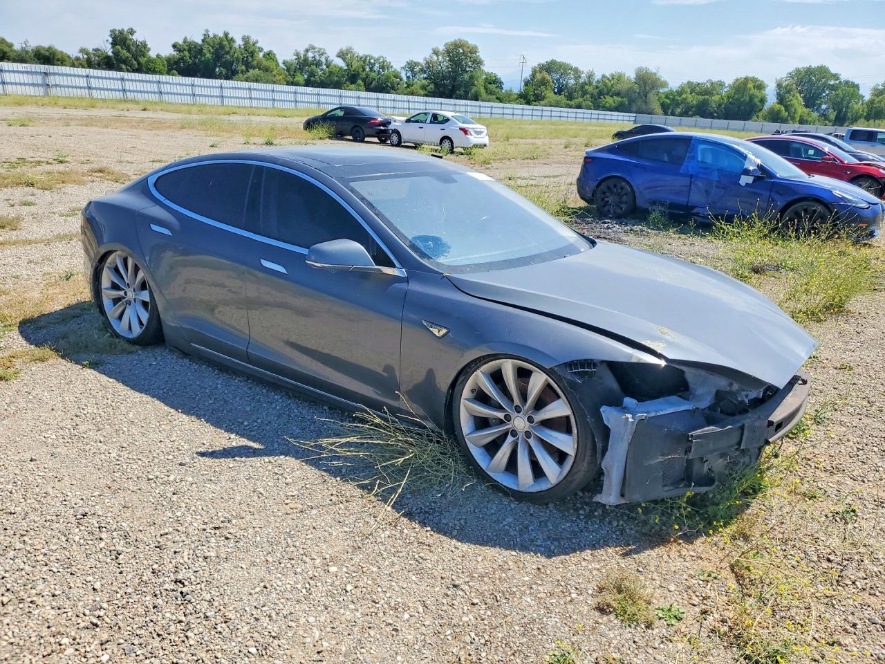 2013 Tesla Model S Gray vin: 5YJSA1CG3DFP03930