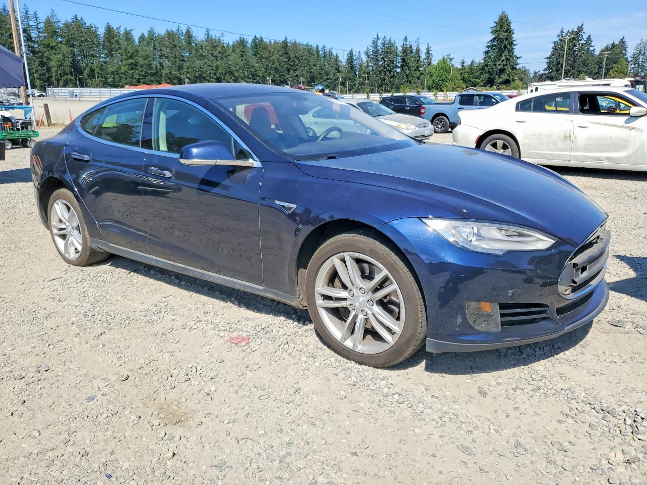 2013 Tesla Model S Blue vin: 5YJSA1CG5DFP03556
