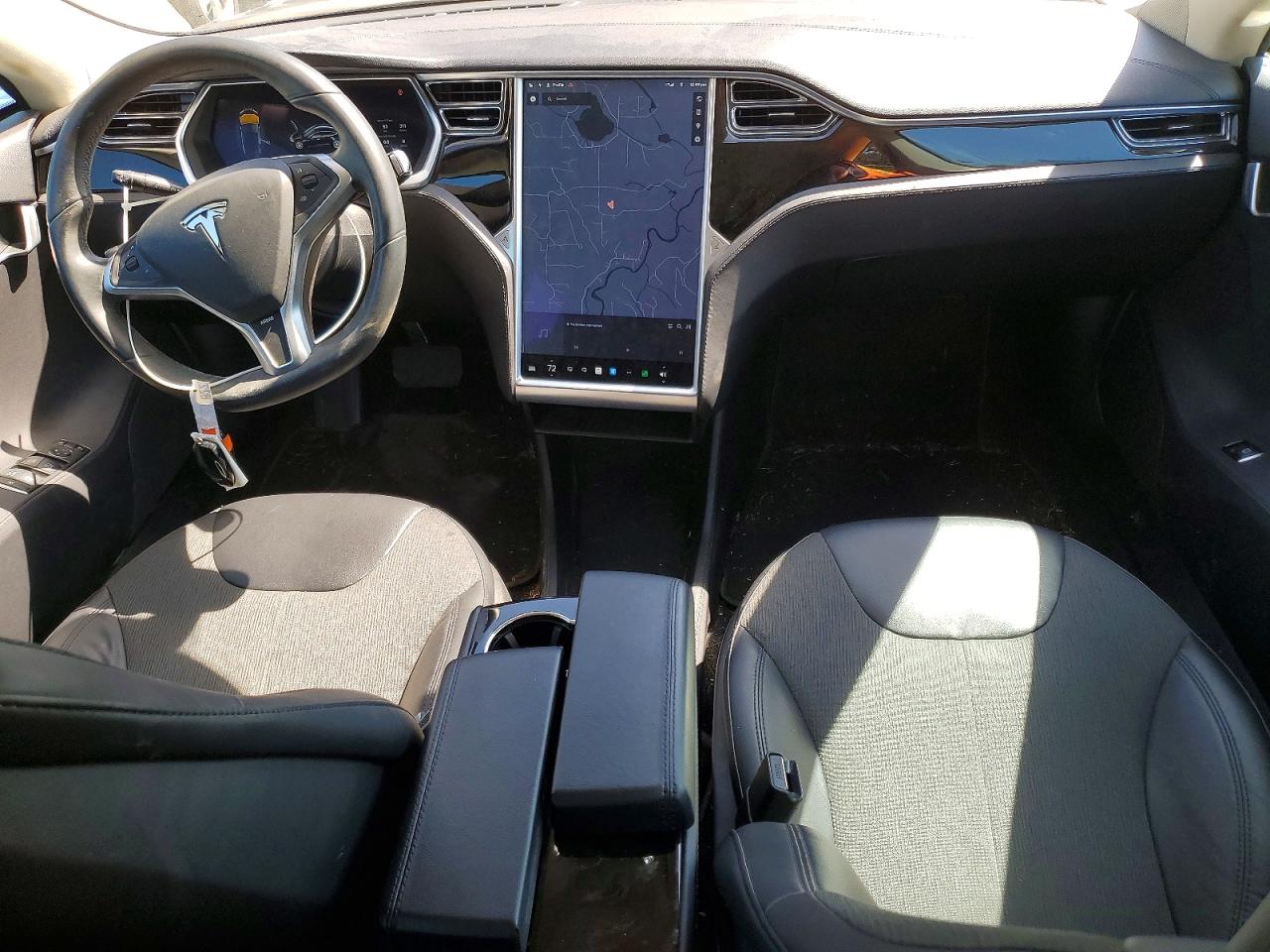 2013 Tesla Model S Blue vin: 5YJSA1CG5DFP03556