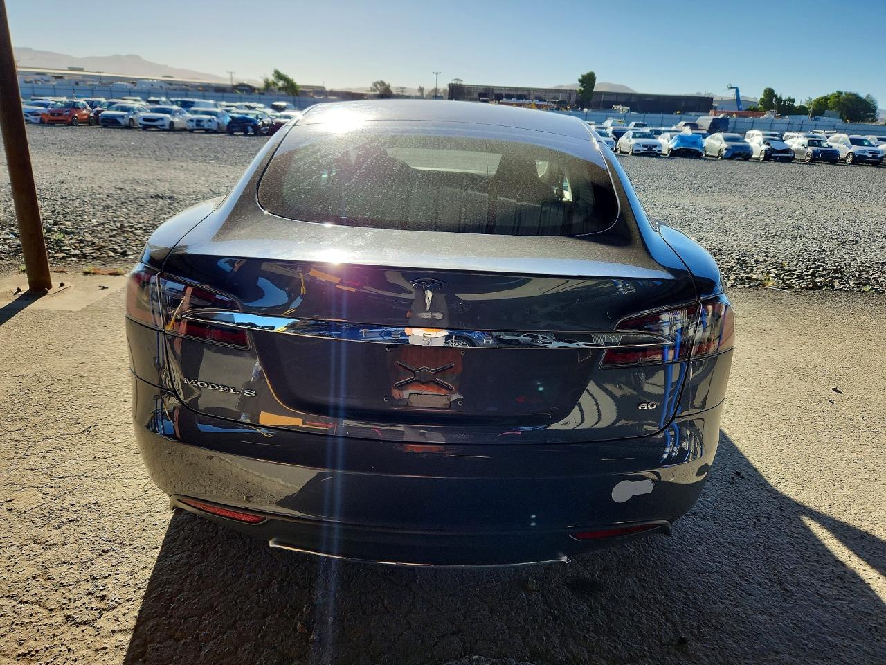2013 Tesla Model S Gray vin: 5YJSA1CG6DFP17255