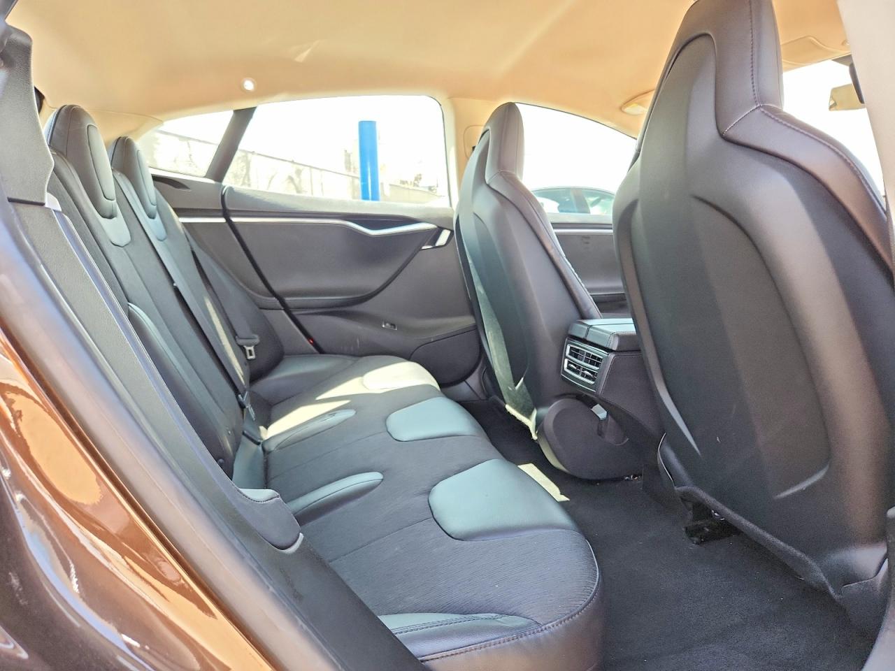 2013 Tesla Model S Brown vin: 5YJSA1CG7DFP19578