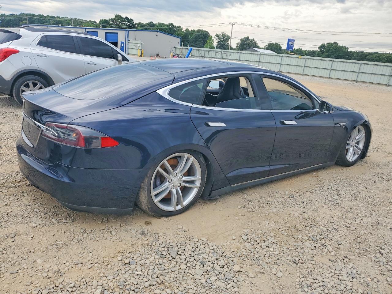 2013 Tesla Model S Blue vin: 5YJSA1CG8DFP04863