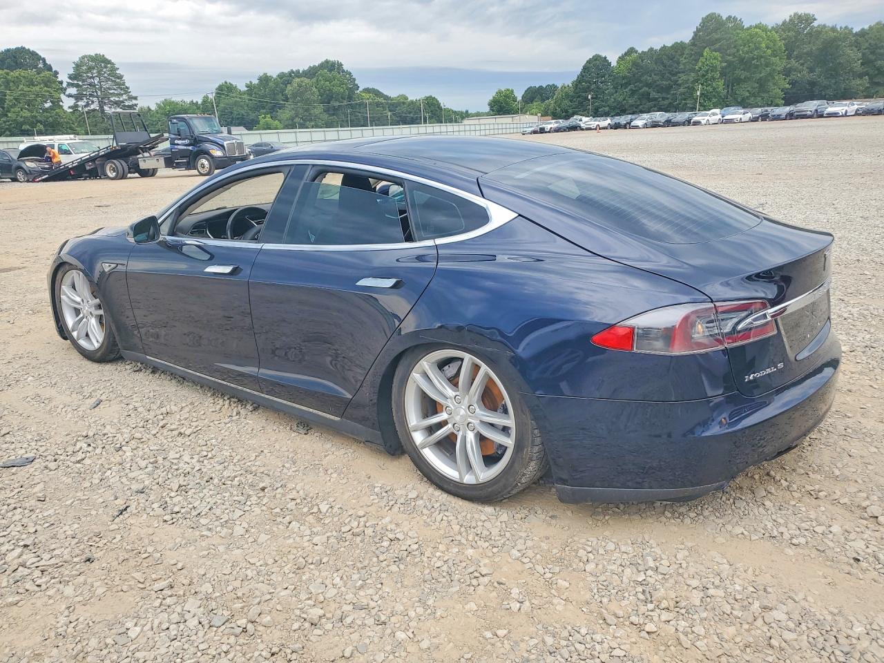 2013 Tesla Model S Blue vin: 5YJSA1CG8DFP04863