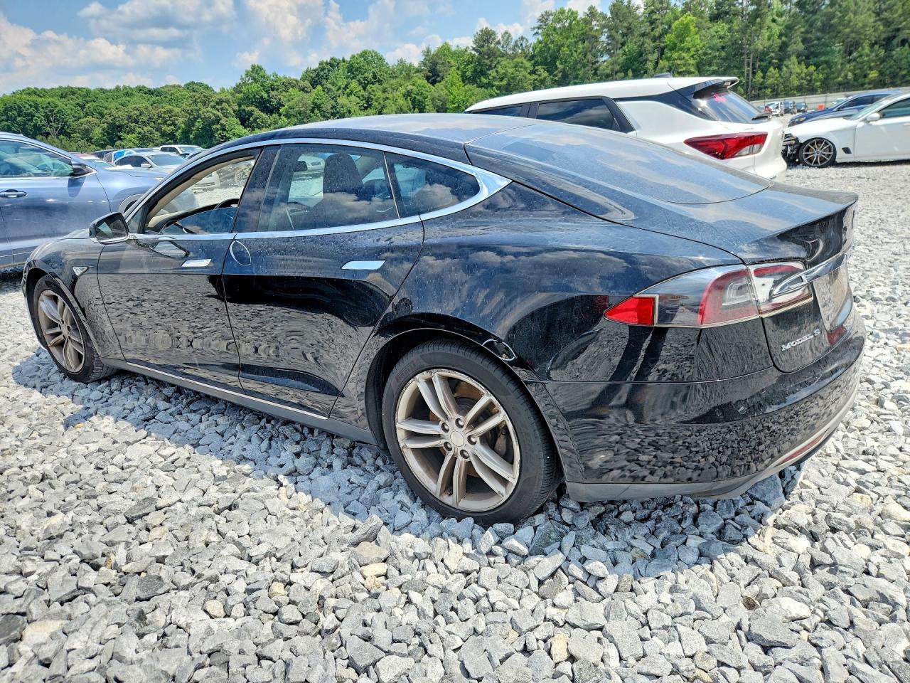 2013 Tesla Model S Black vin: 5YJSA1CG9DFP07786