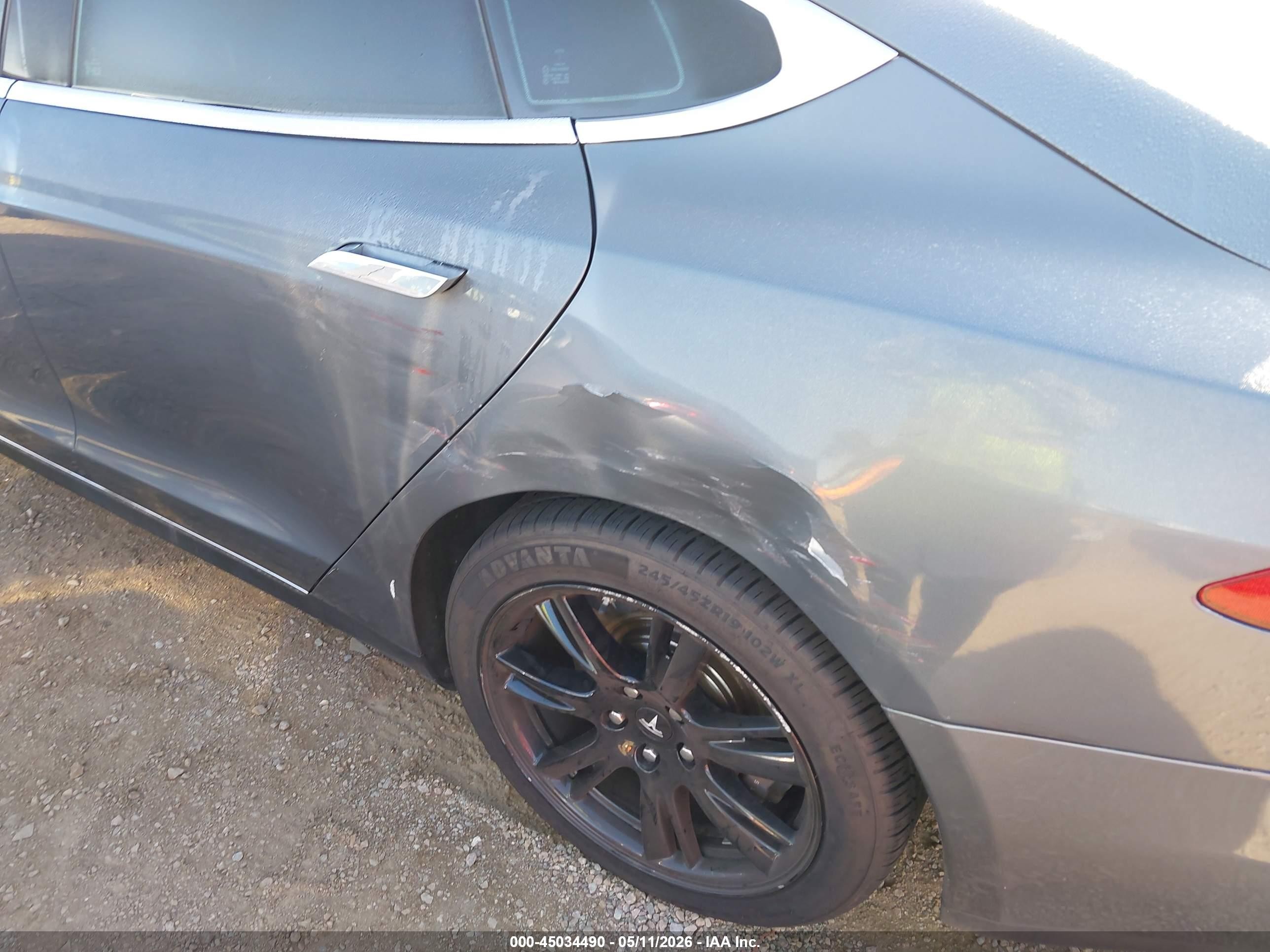 2013 Tesla Model S   Gray vin: 5YJSA1CN0DFP20439