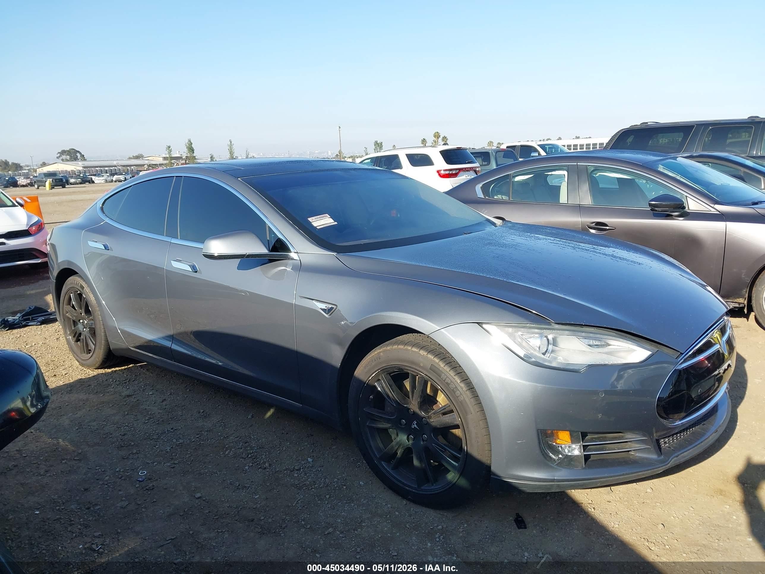 2013 Tesla Model S   Gray vin: 5YJSA1CN0DFP20439