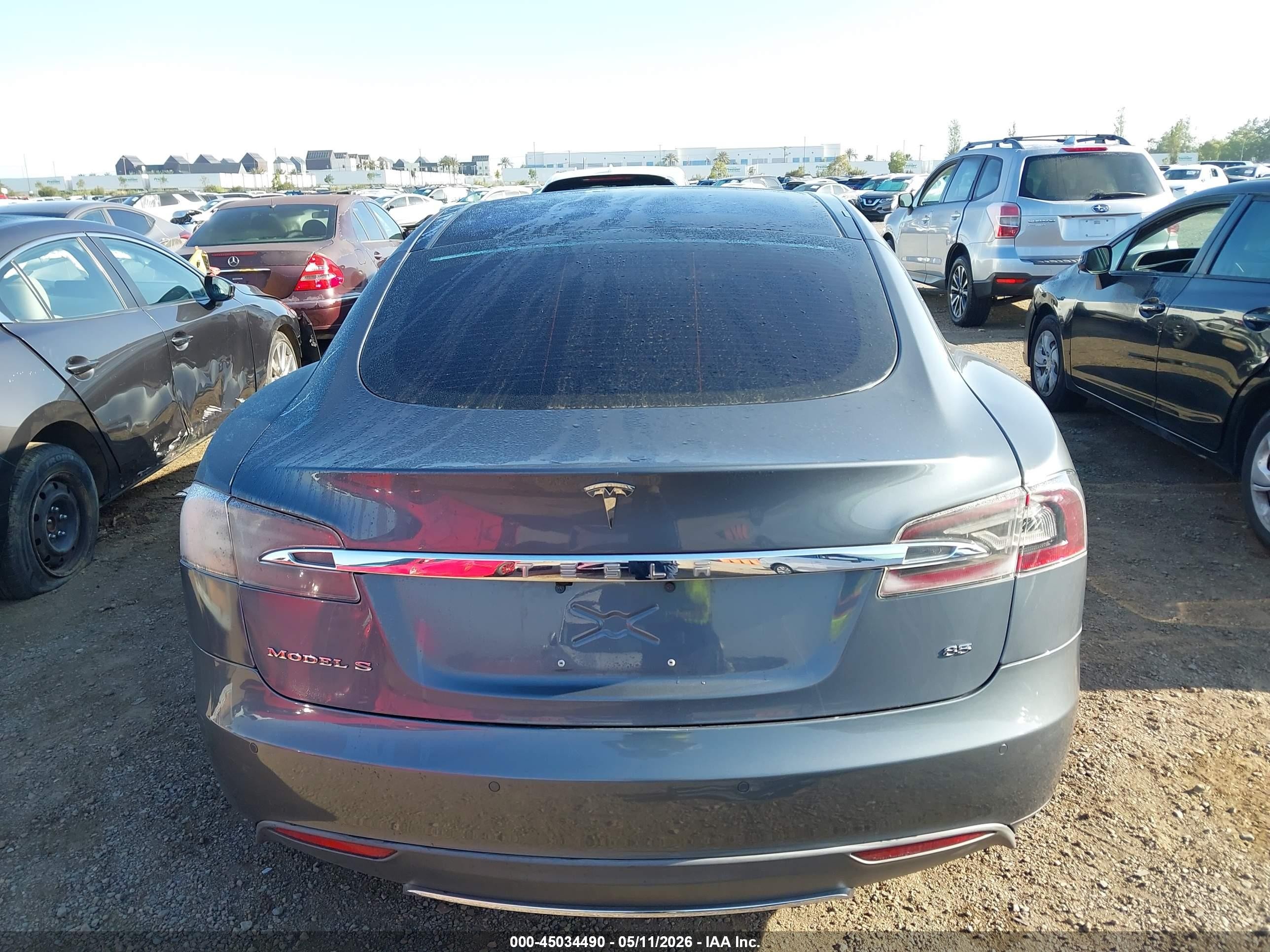 2013 Tesla Model S   Gray vin: 5YJSA1CN0DFP20439