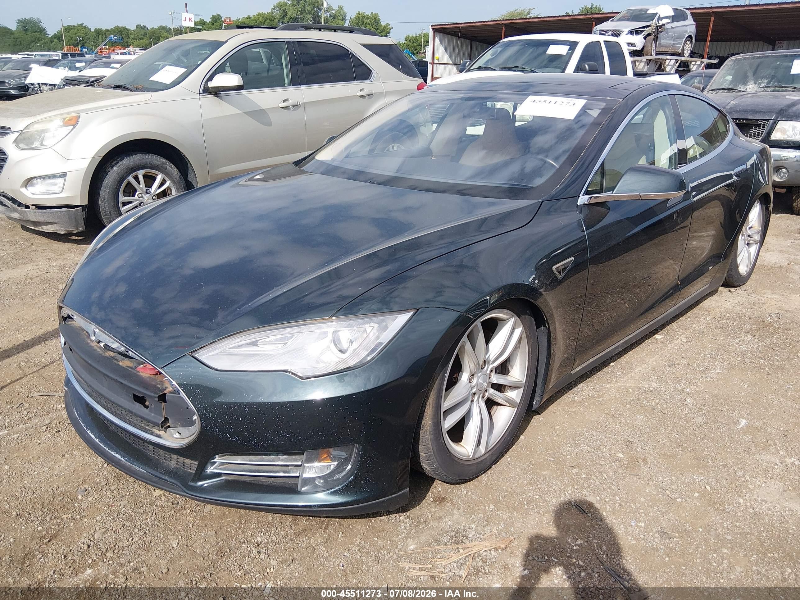 2013 Tesla Model S   Green vin: 5YJSA1CN2DFP05490